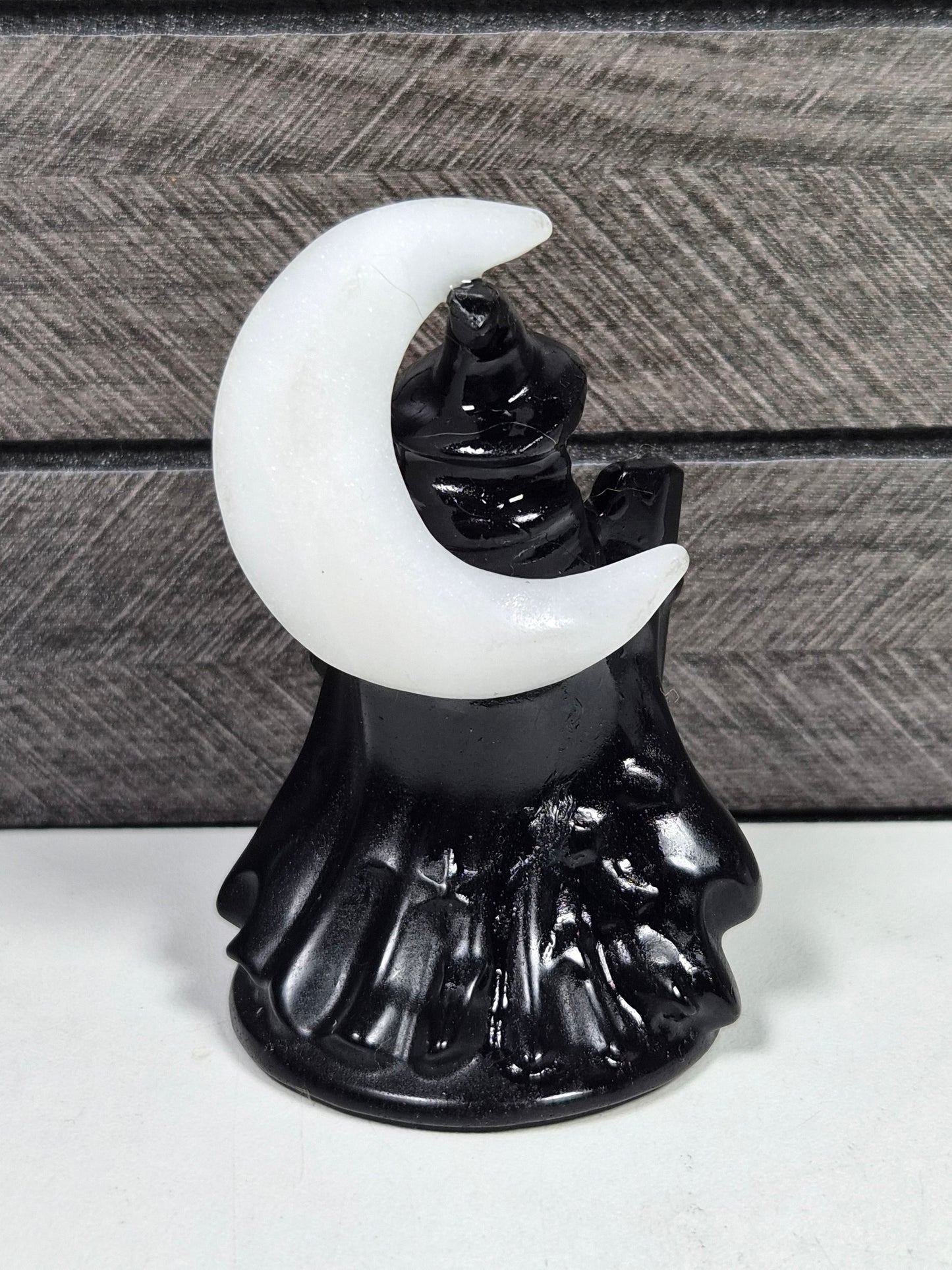 Zwarte Obsidiaan Heks met Witte Jade Maan