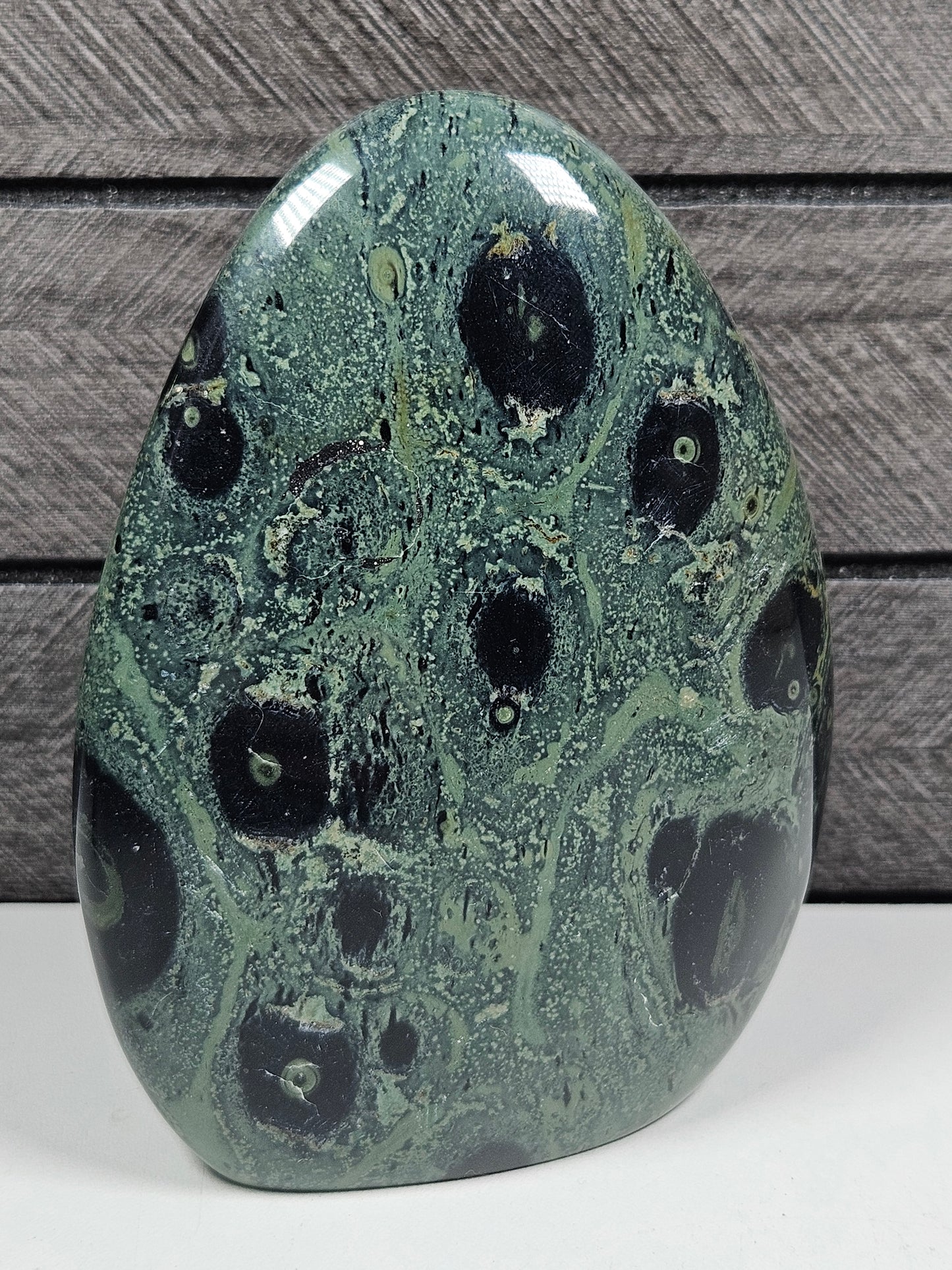 Kambaba jaspis sculptuur 494 gram