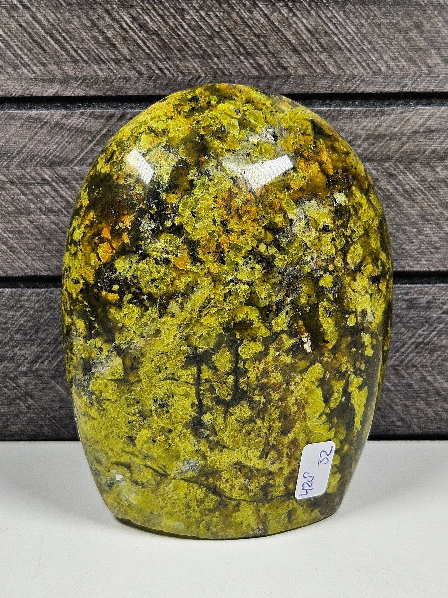 Groene Opaal sculptuur 428 gram