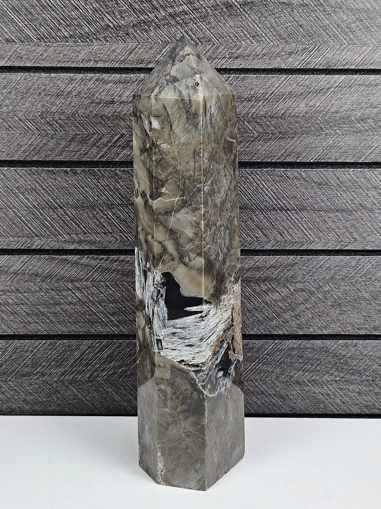 Vulkaanagaat toren 670 gram
