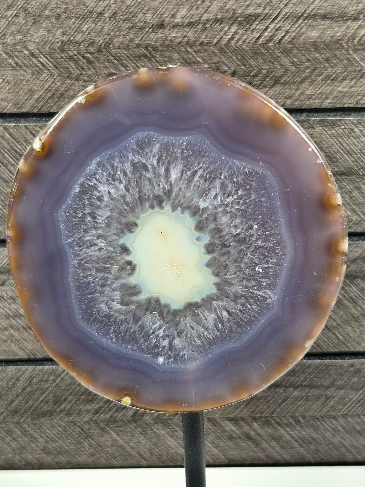 Agaat Geode op standaard 578 gram