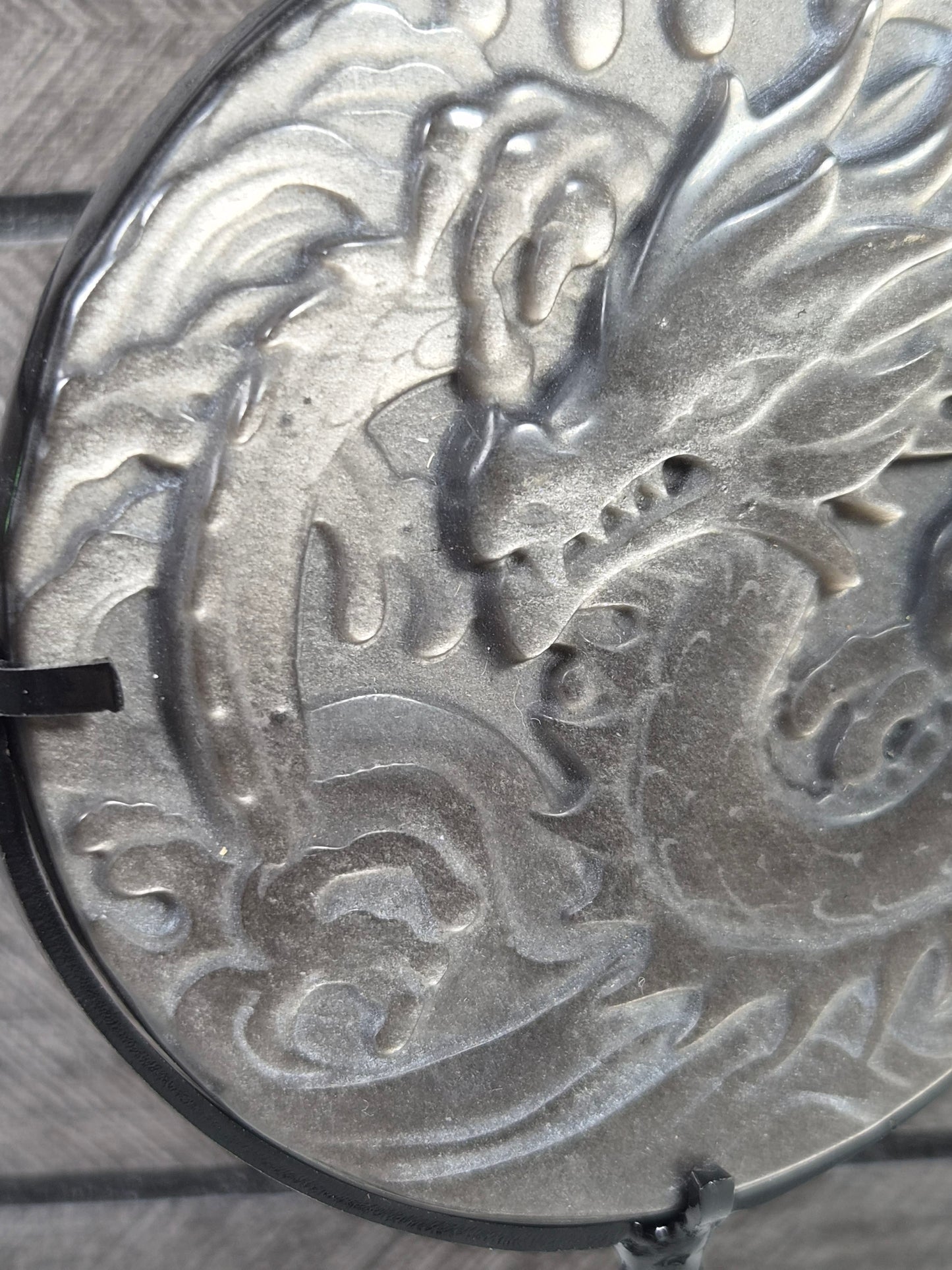 Zilver Obsidiaan Draak op standaard