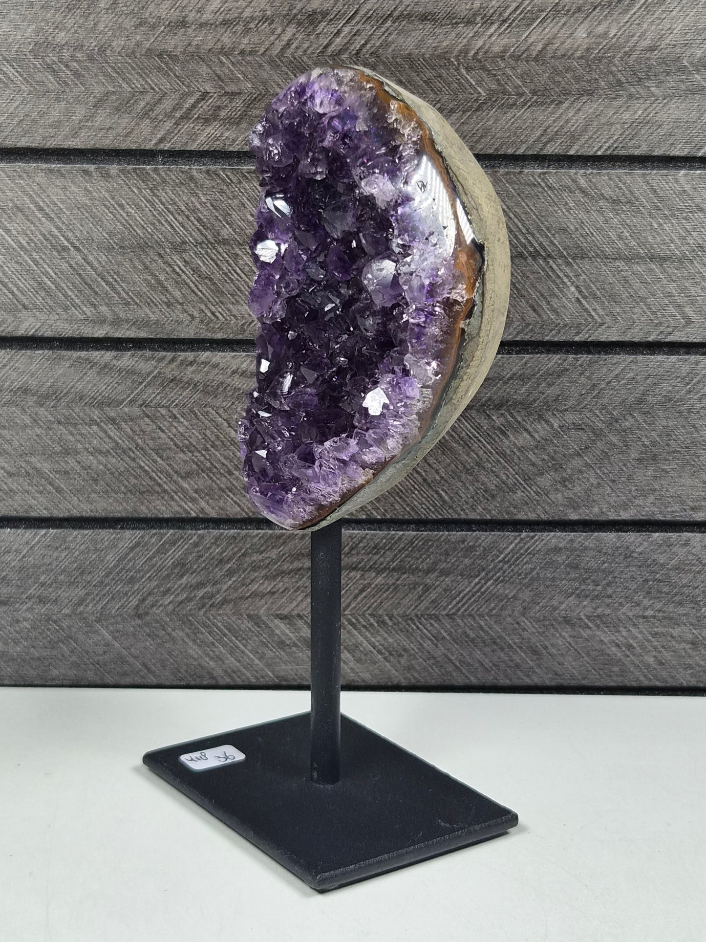 Amethist Ruw op Standaard 418 gram