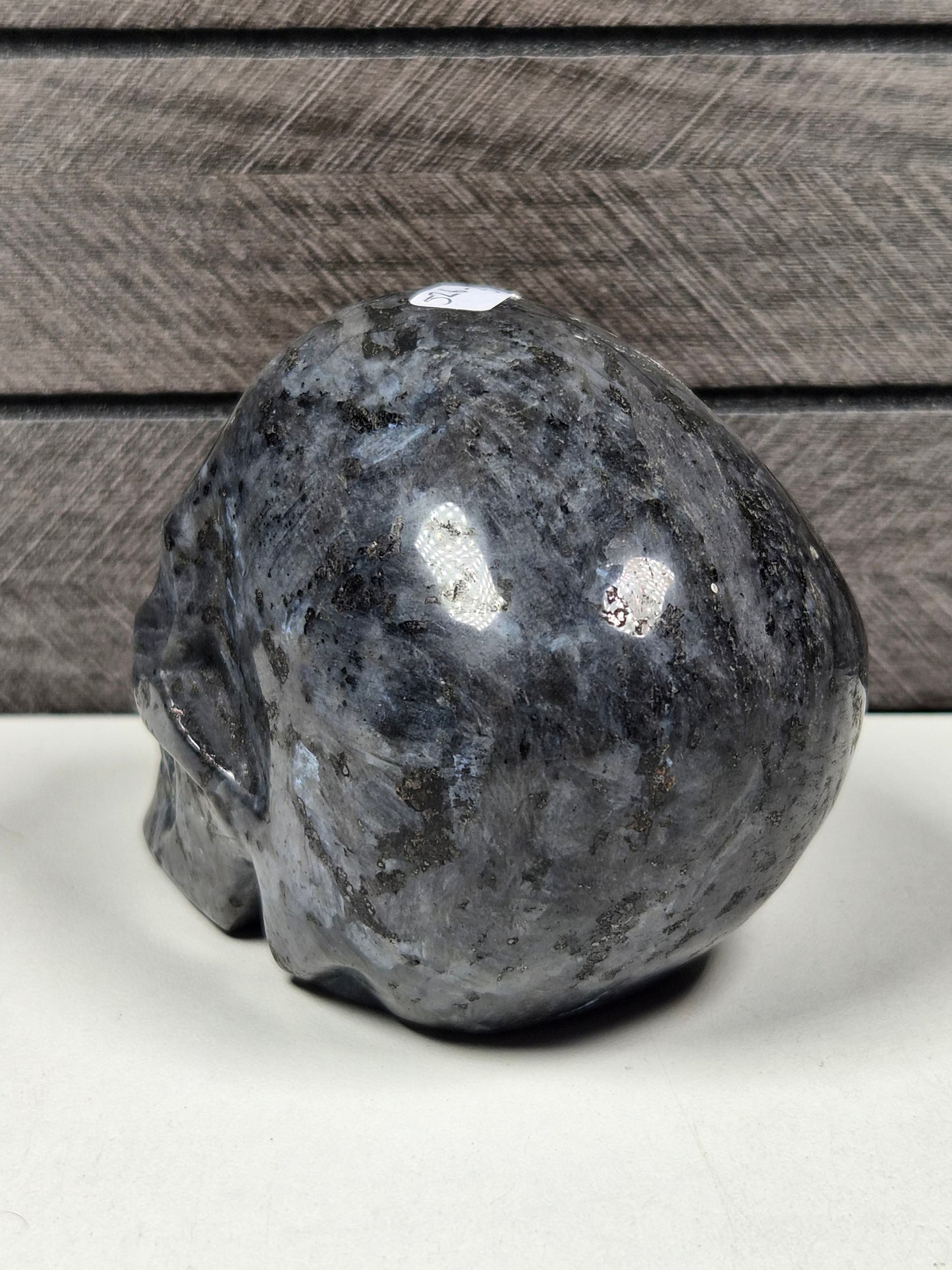 Larvikiet Schedel 526 gram
