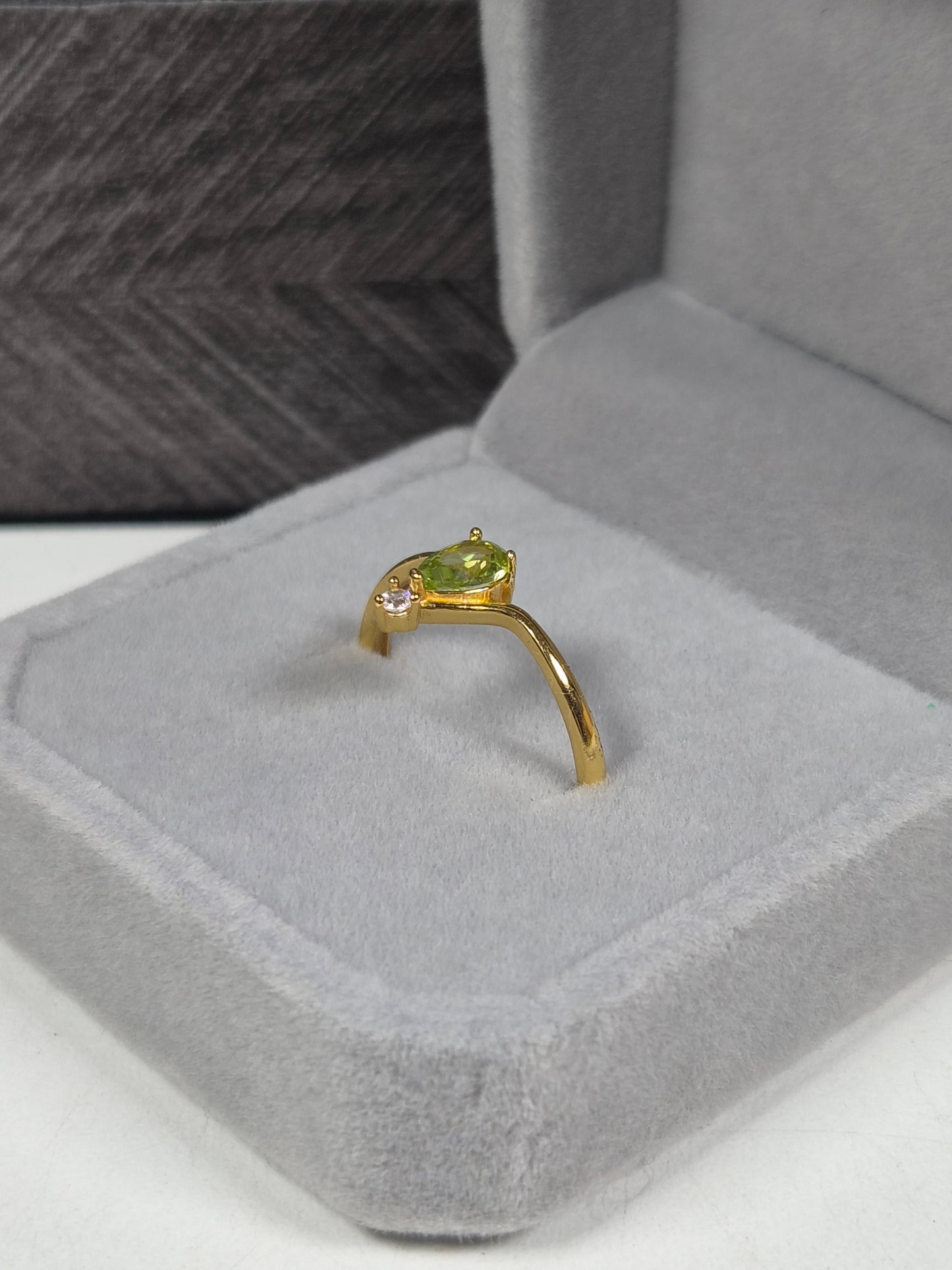 Peridoot s925 (verguld) verstelbare ring nr60