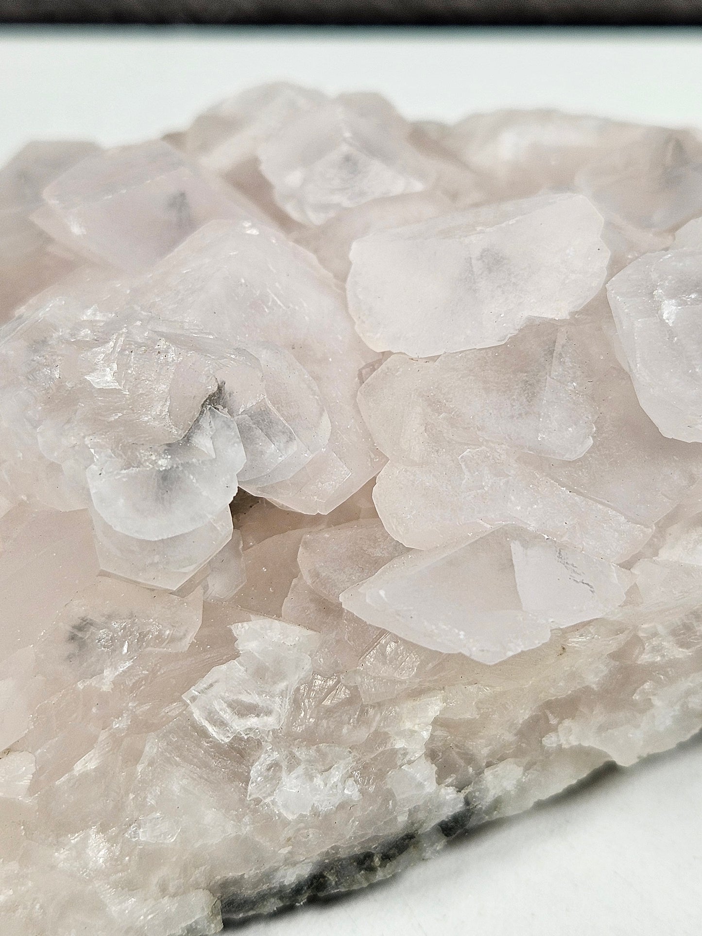 Roze (Mangano) Calciet 204 gram