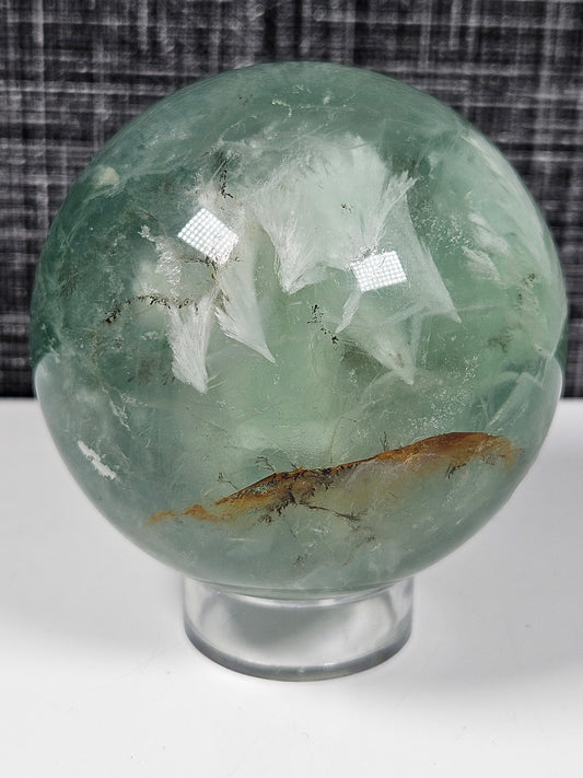 Groene Vederfluoriet met Dendriet bol 522 gram