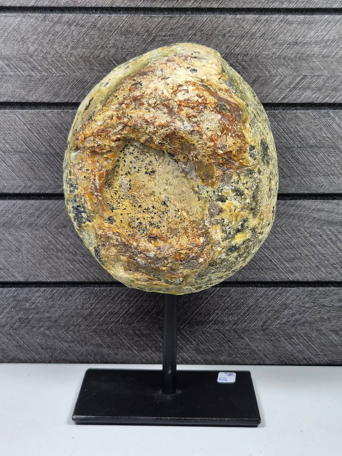 Agaat Geode op standaard 916 gram