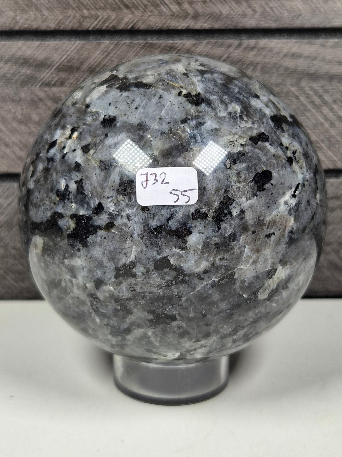 Larvikiet bol 732 gram