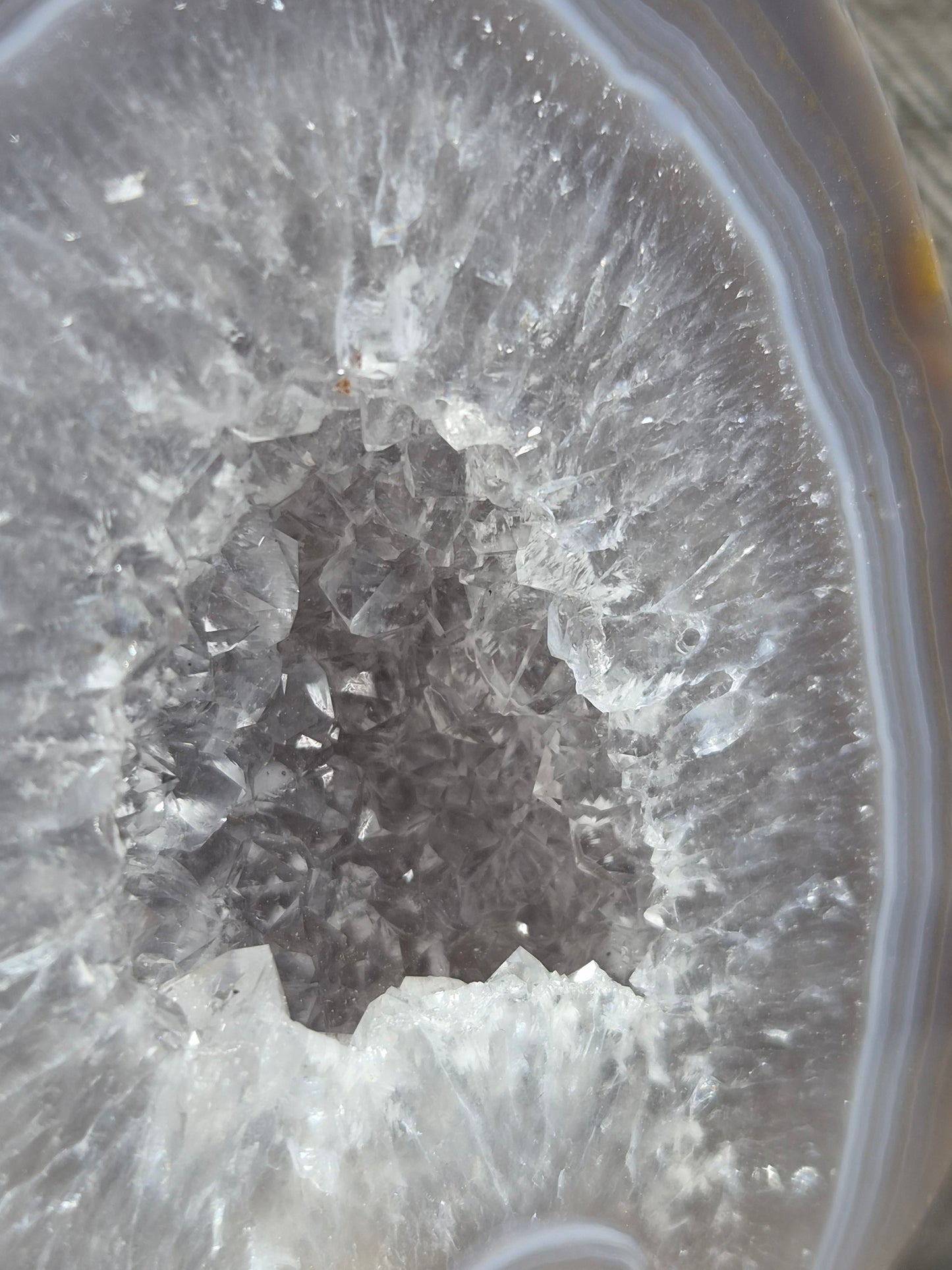 Agaat Geode op Standaard 416 gram