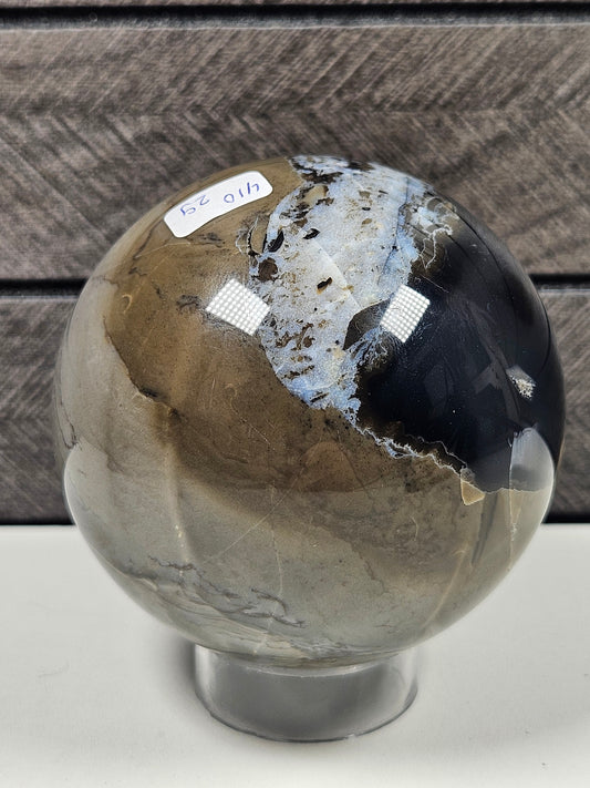 Vulkaanagaat bol 410 gram