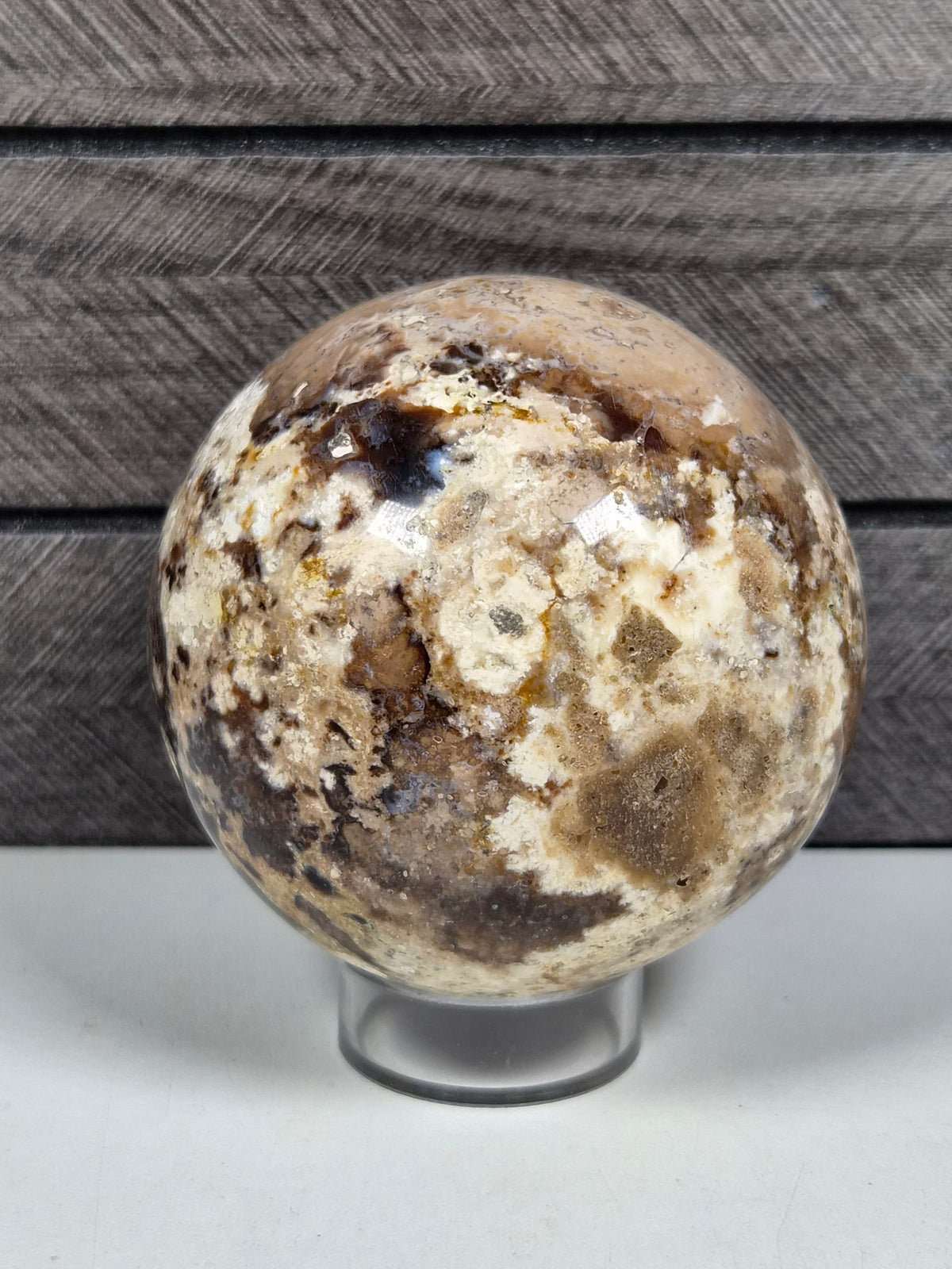 Zwarte Opaal bol 394 gram