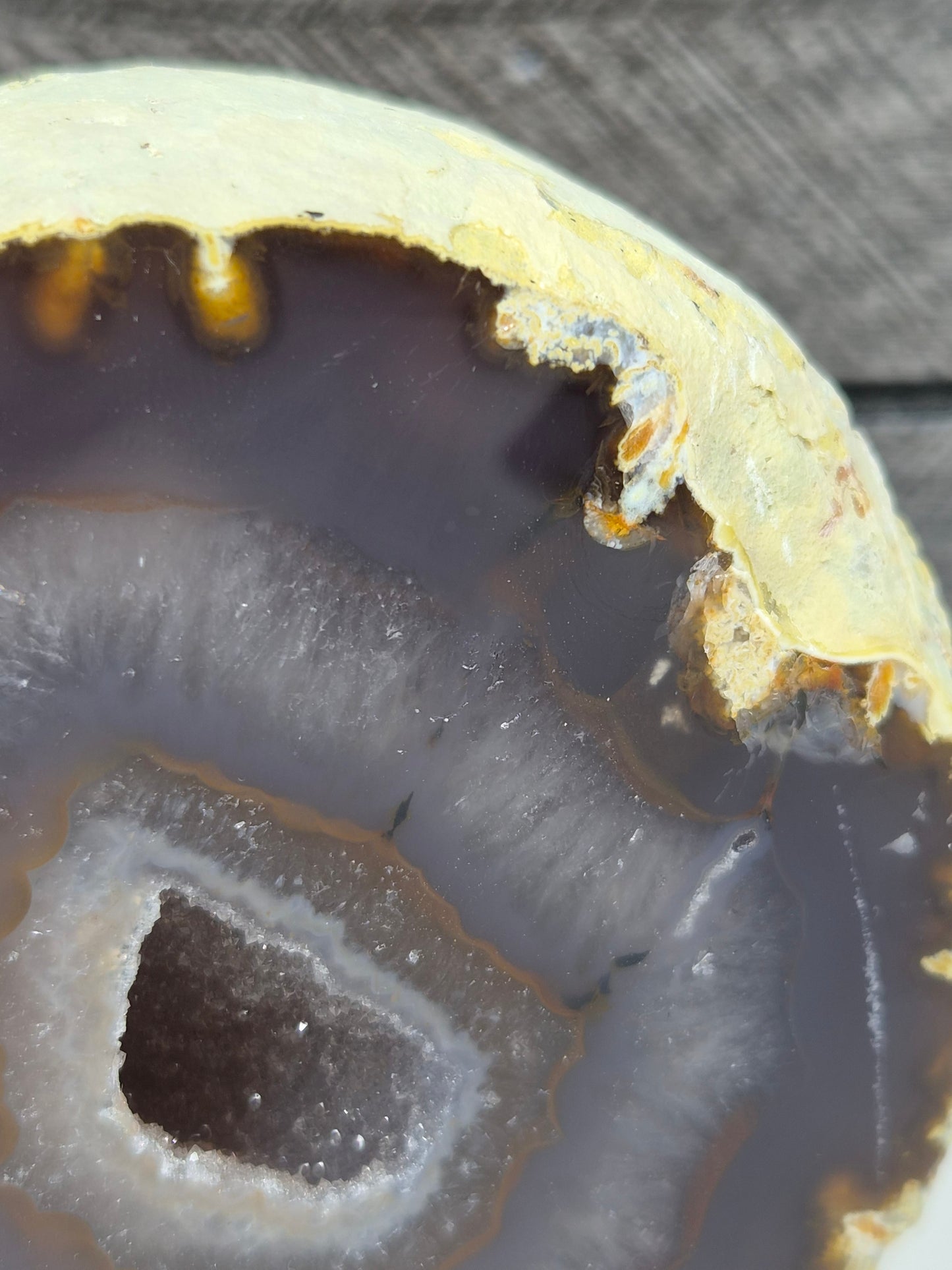Agaat Geode op standvlak 620 gram