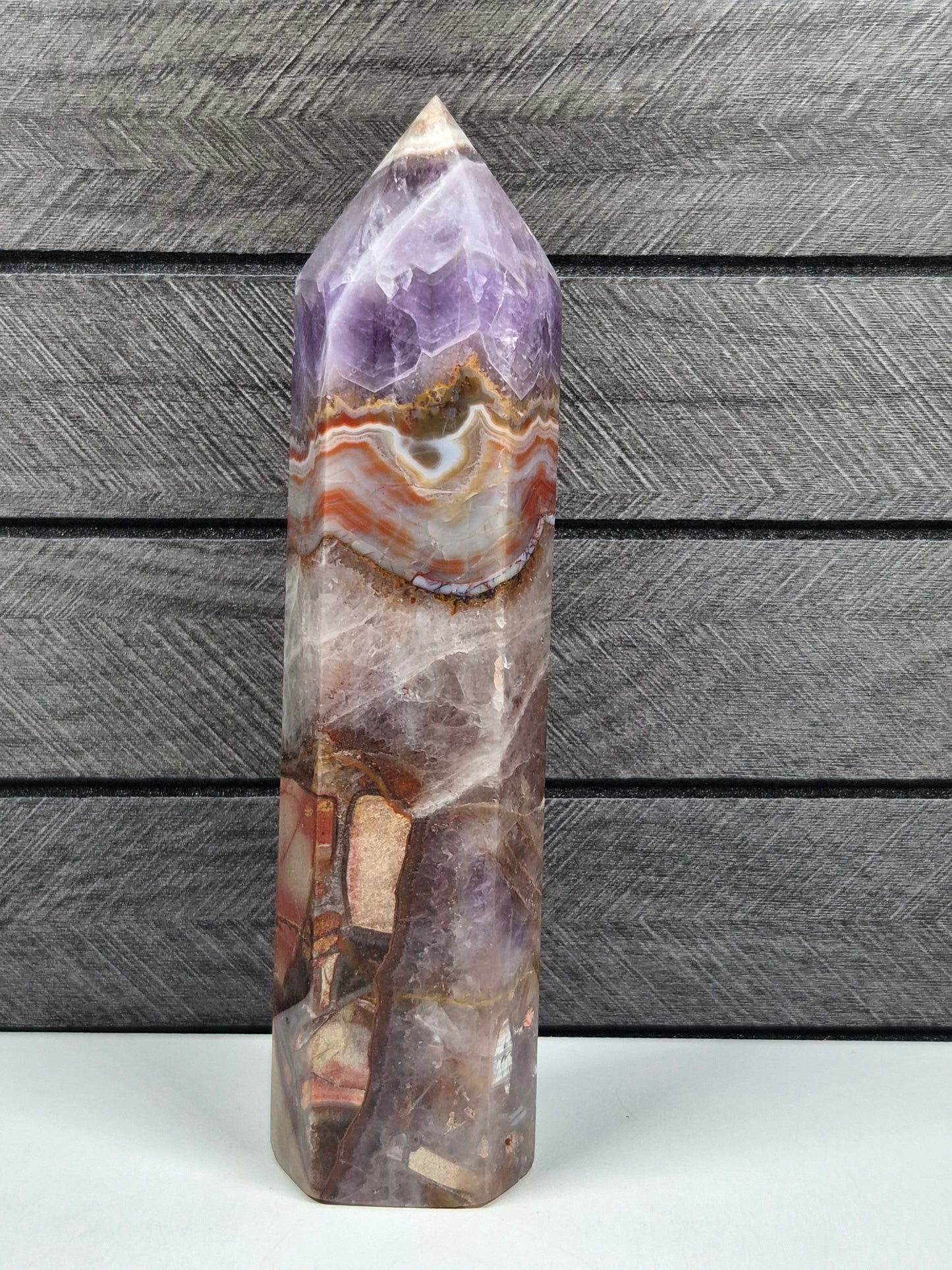 Amethist met Crazy Lace Toren 360 gram