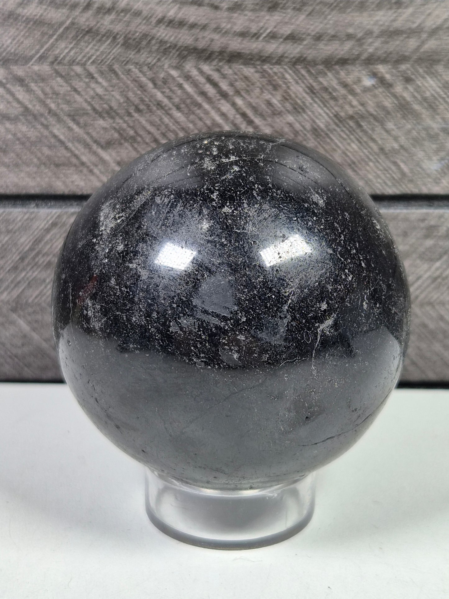 Zwarte Toermalijn bol 388 gram