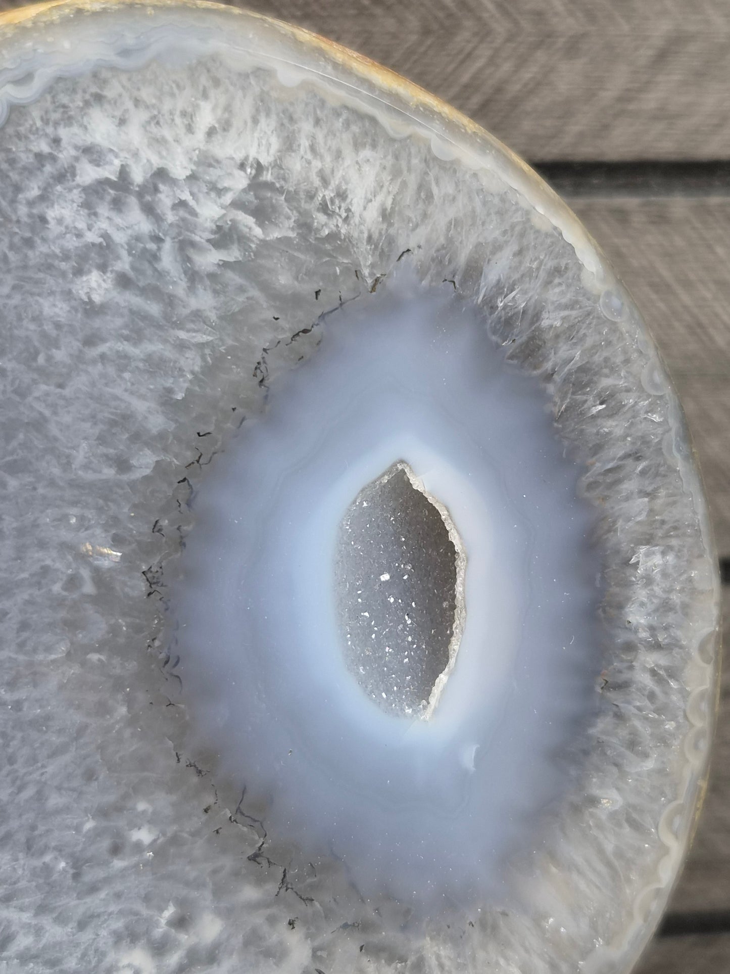 Agaat Geode op standaard 554 gram