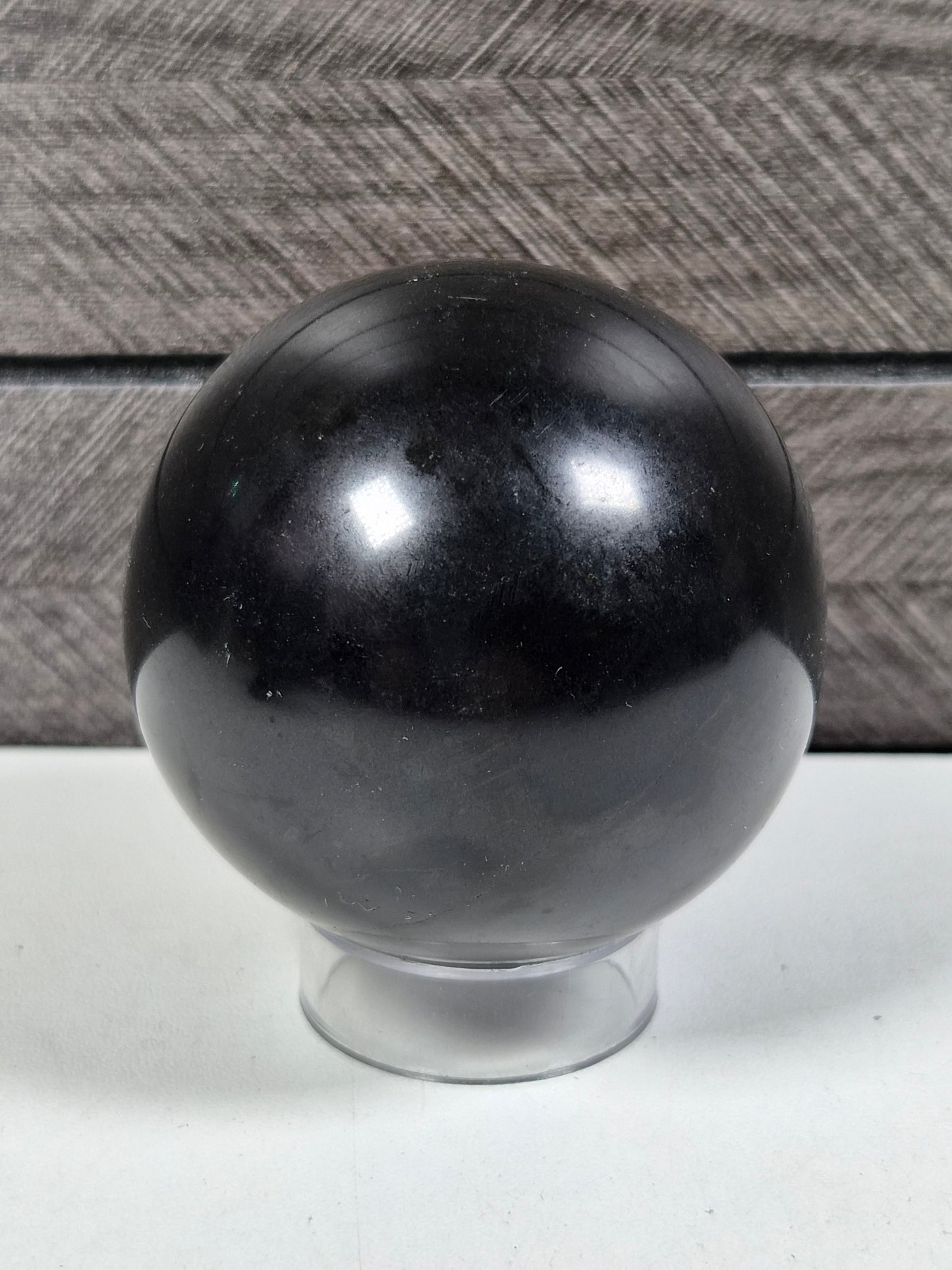 Zwarte Toermalijn bol 318 gram