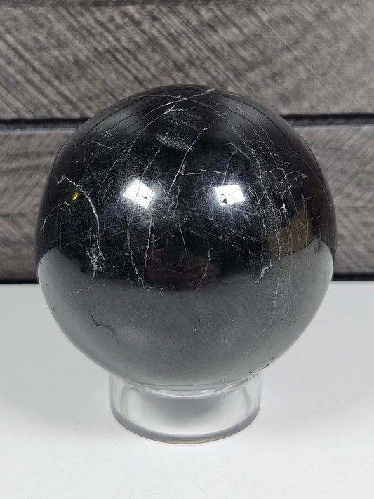 Zwarte toermalijn bol 418 gram