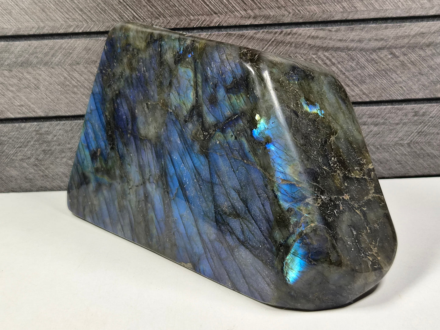 Labradoriet sculptuur 1980 gram