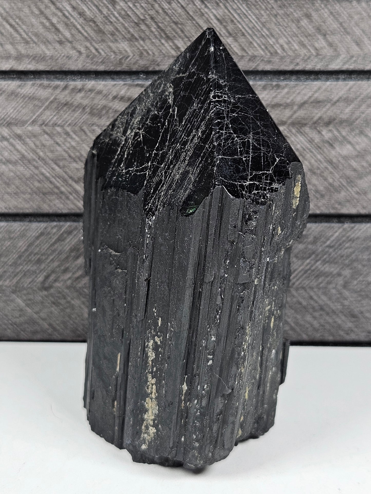 Zwarte toermalijn toren 598 gram