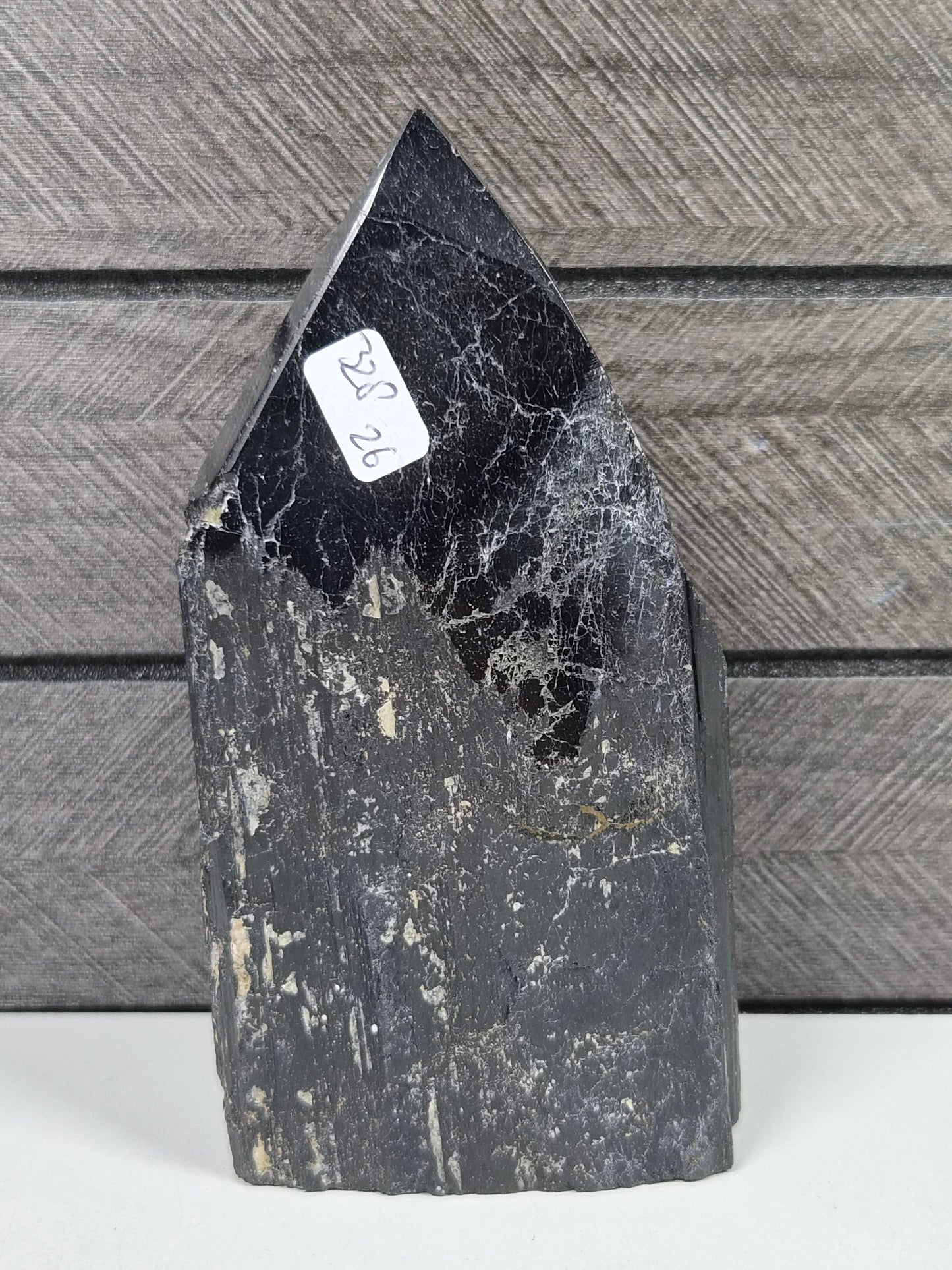 Zwarte Toermalijn toren 328 gram
