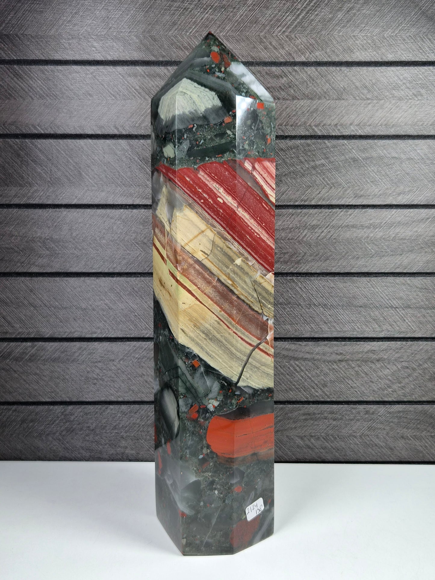 Afrikaanse bloedsteen toren 2124 gram