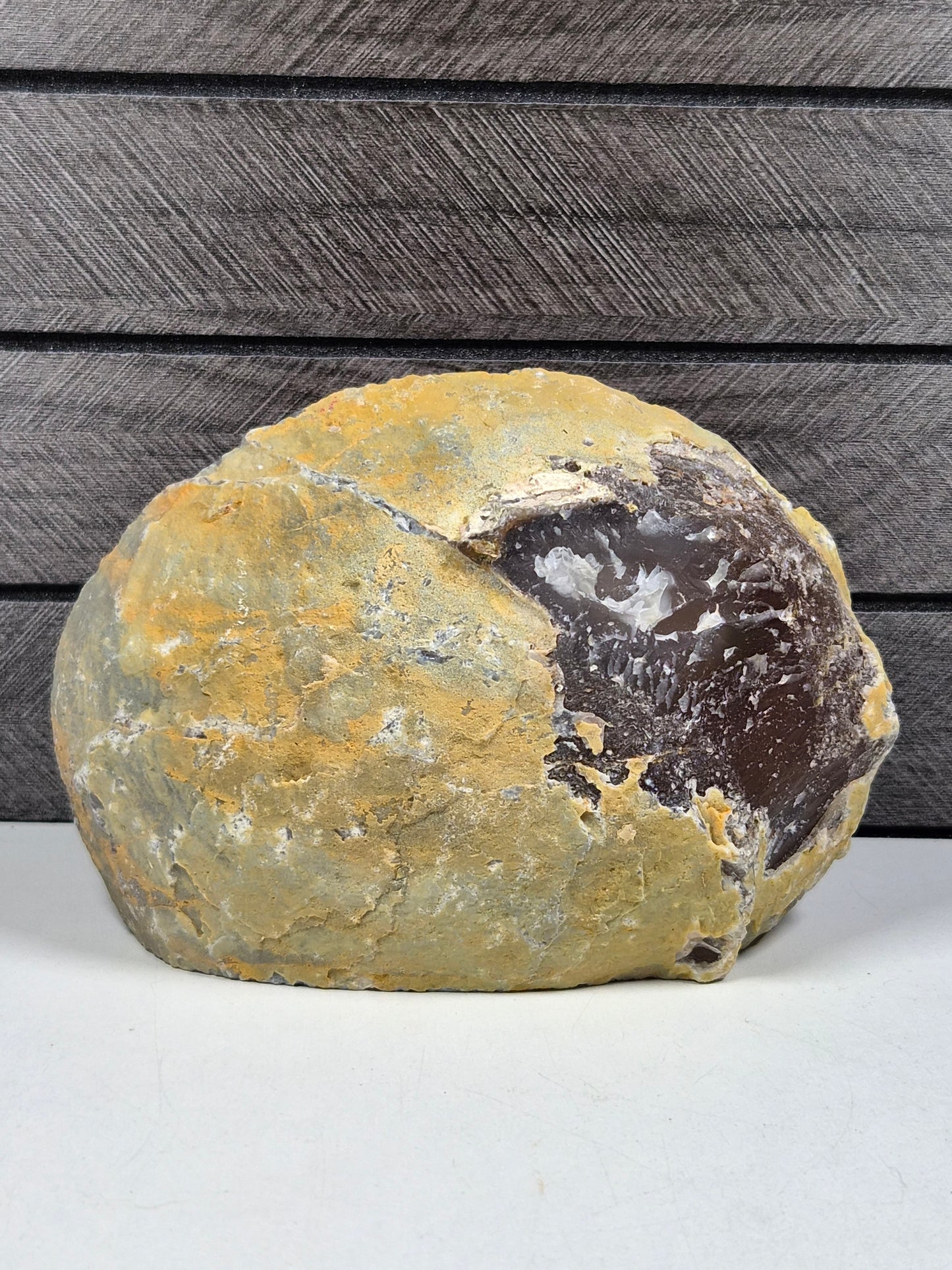 Agaat Geode op standvlak 750 gram