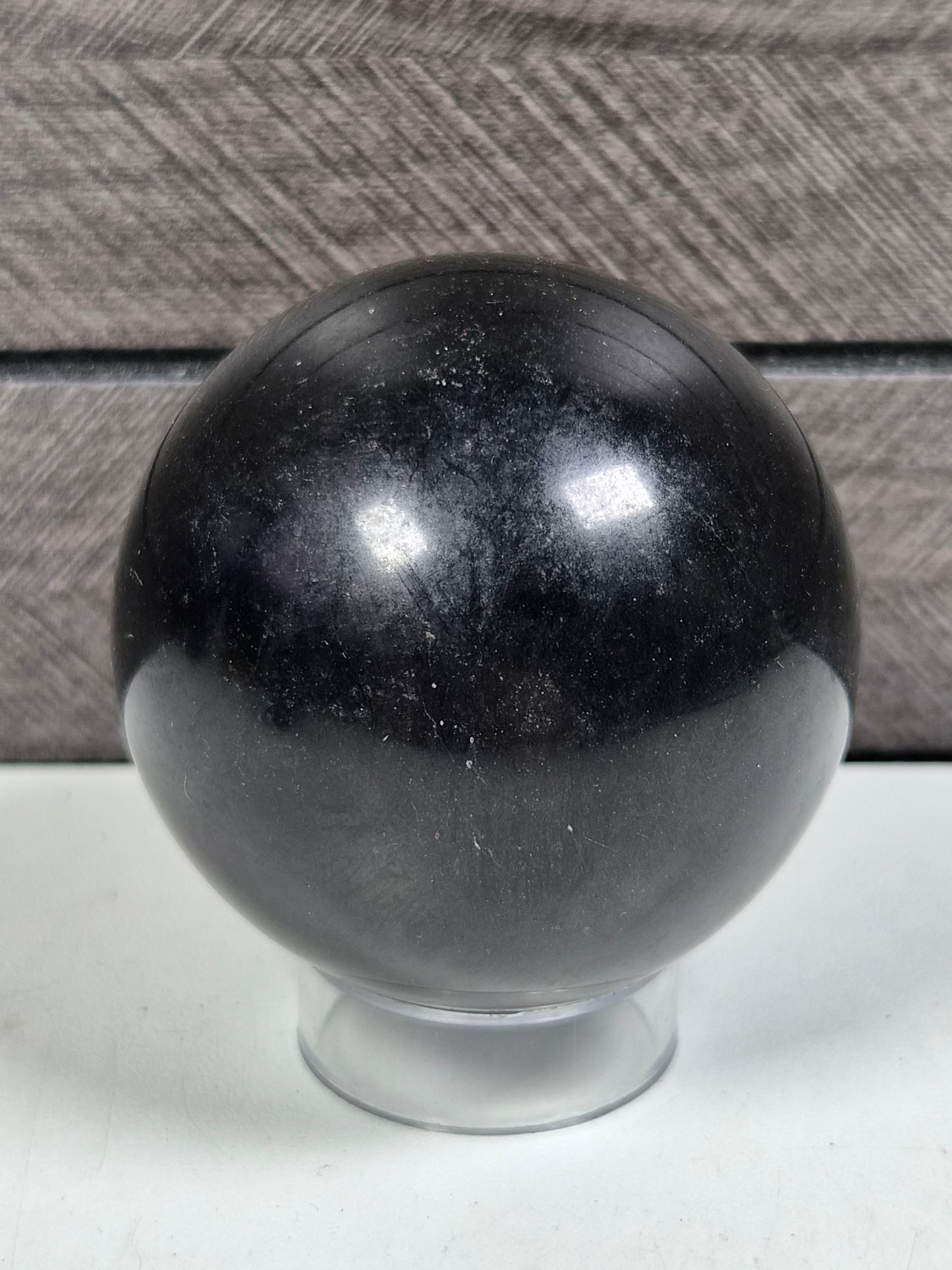 Zwarte Toermalijn bol 314 gram