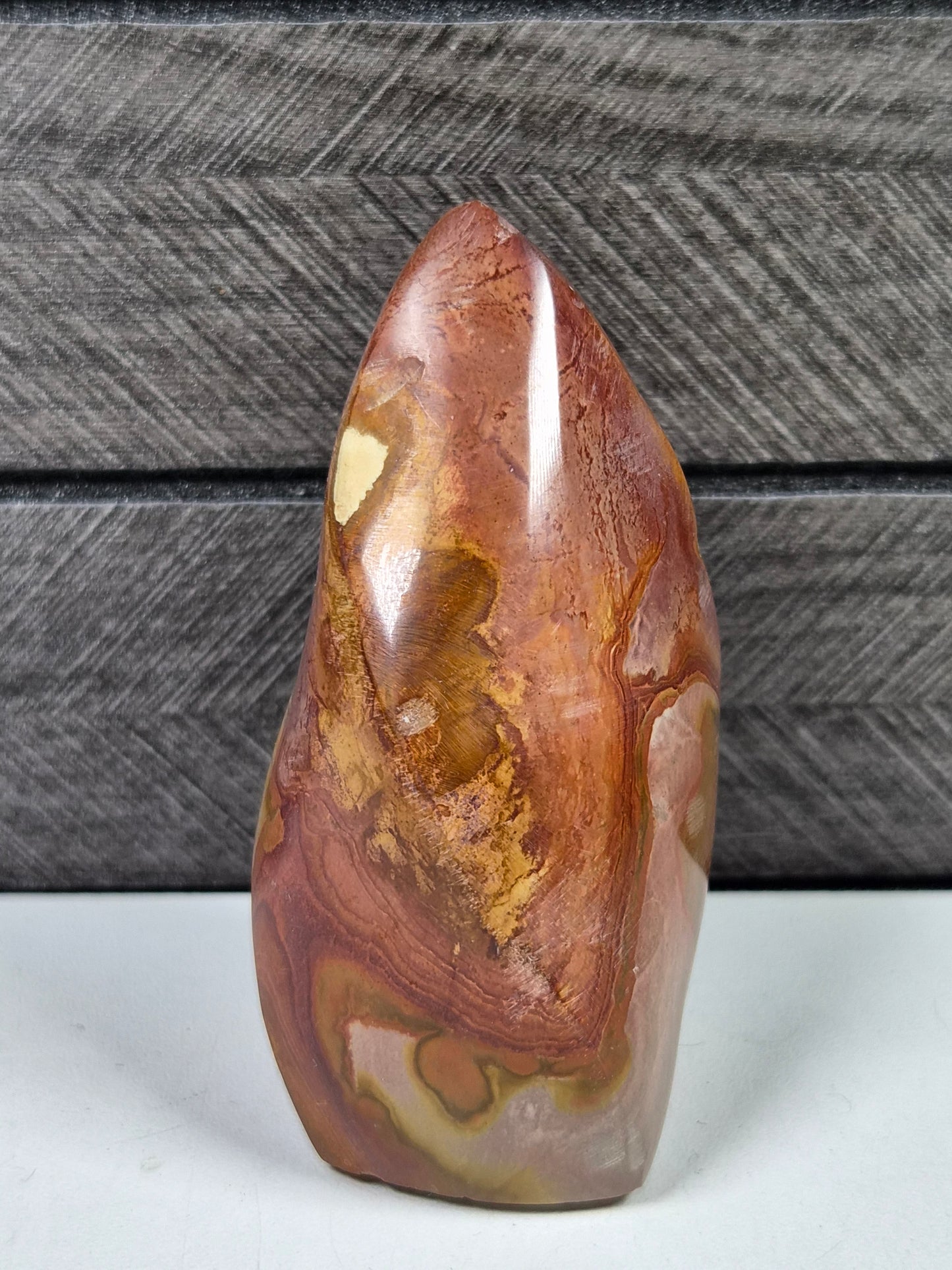 Polychroom Jaspis sculptuur 144 gram