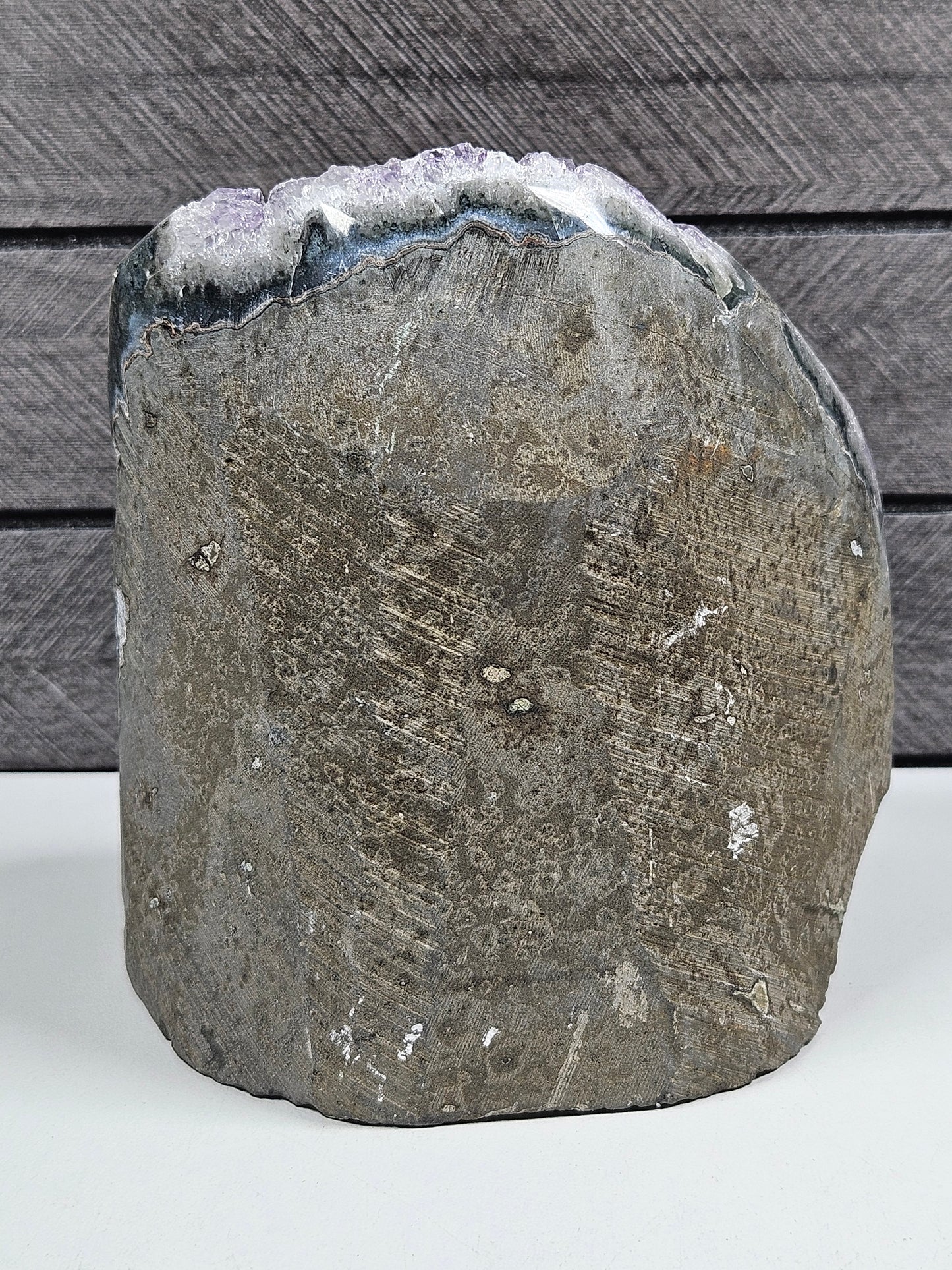 Amethist op standvlak 1242 gram