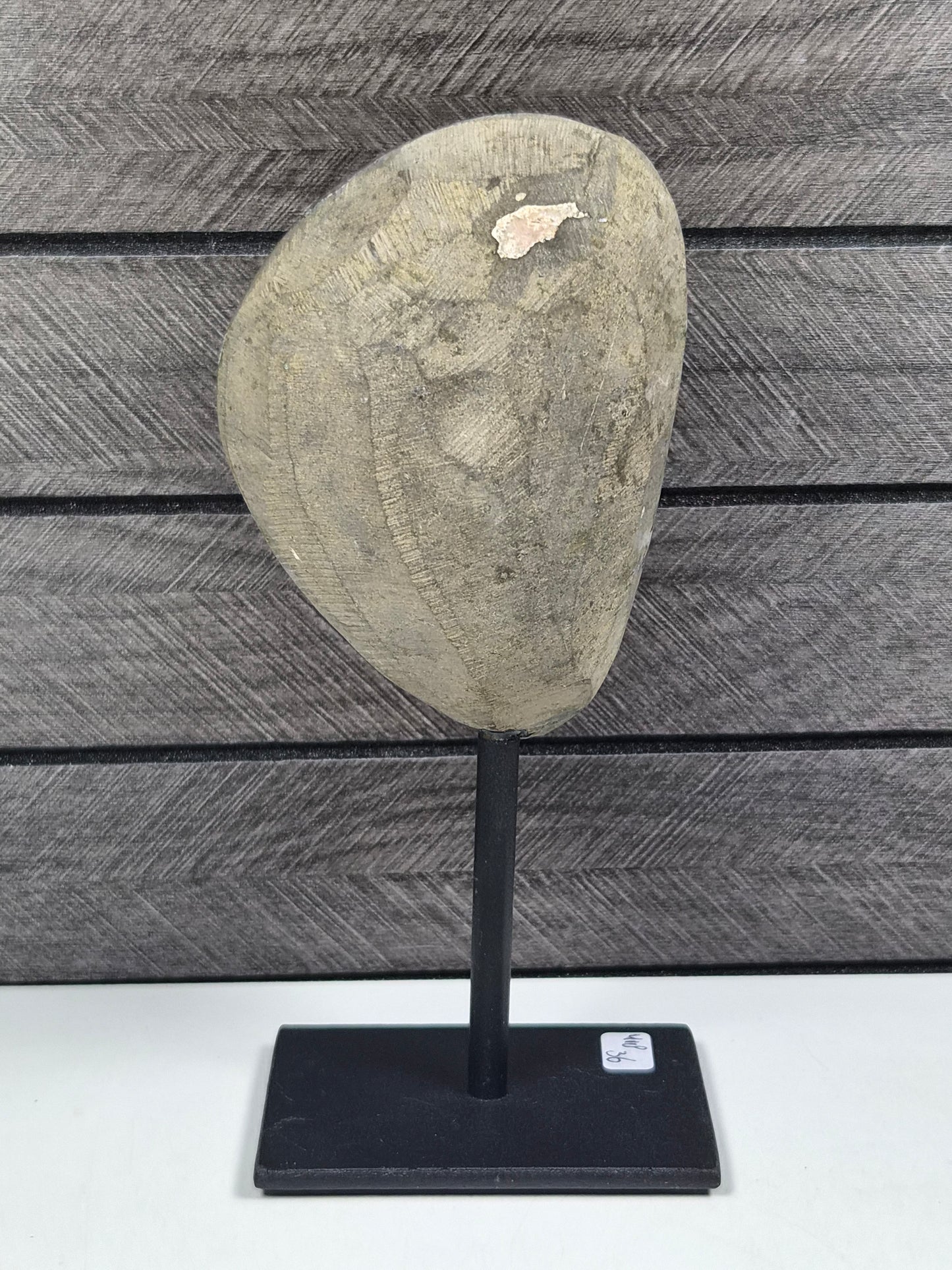 Amethist Ruw op Standaard 418 gram