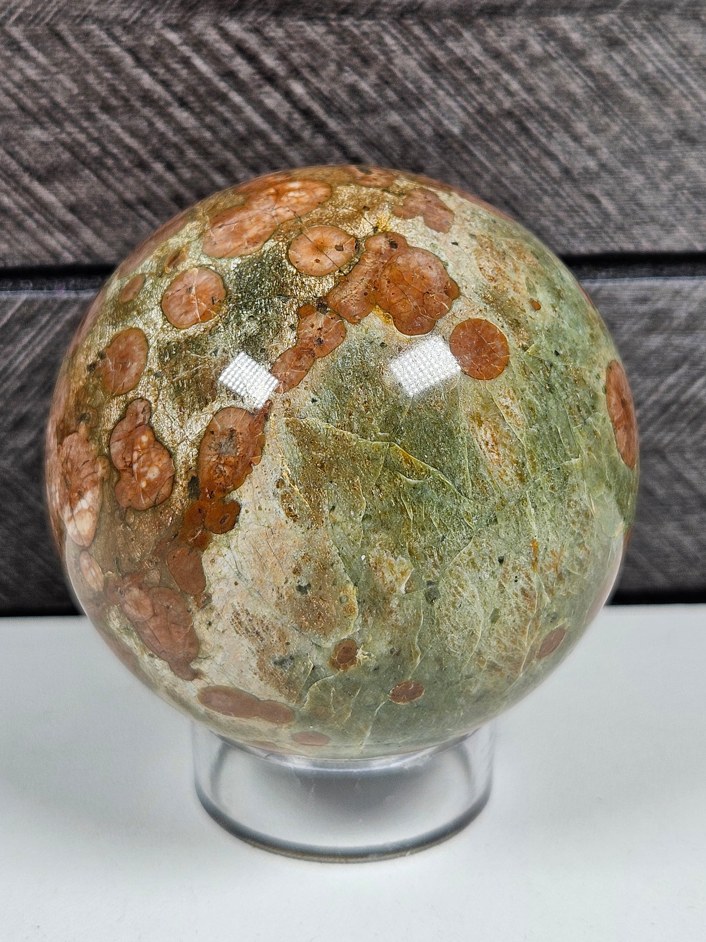 Regenwald Jaspis Kugel 242 Gramm