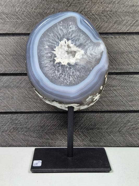 Agaat Geode op standaard 566 gram