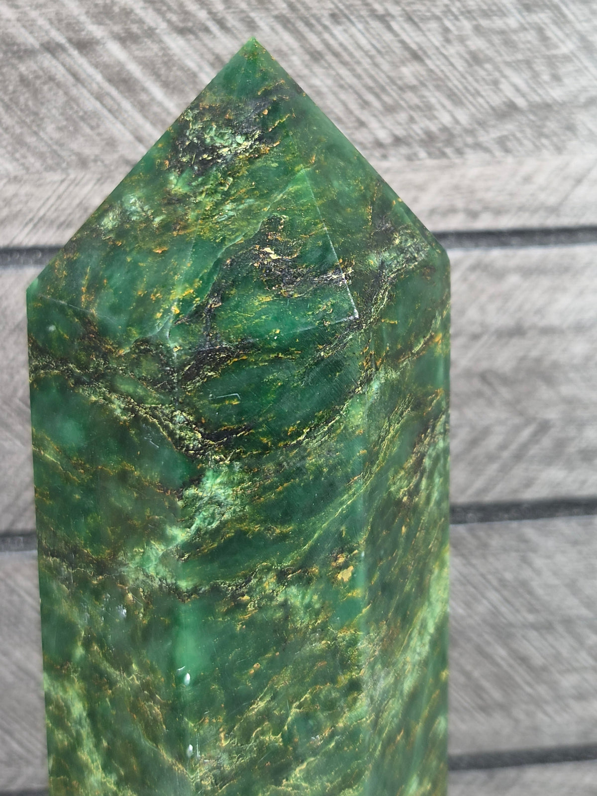 Emerald Toren 876 gram