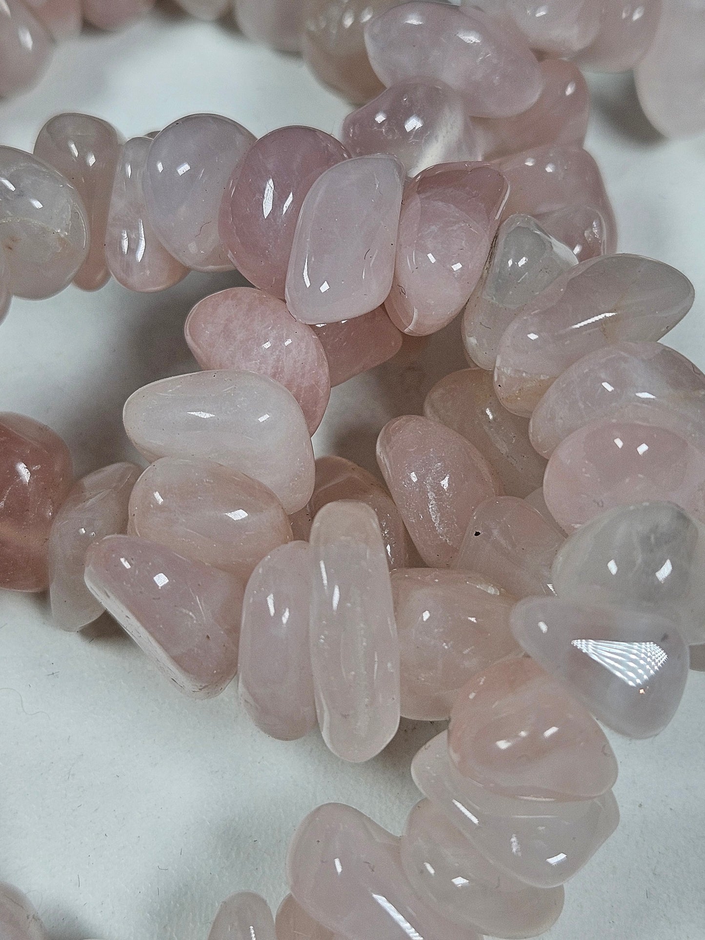 Rozenkwarts trommelsteen armband 15mm