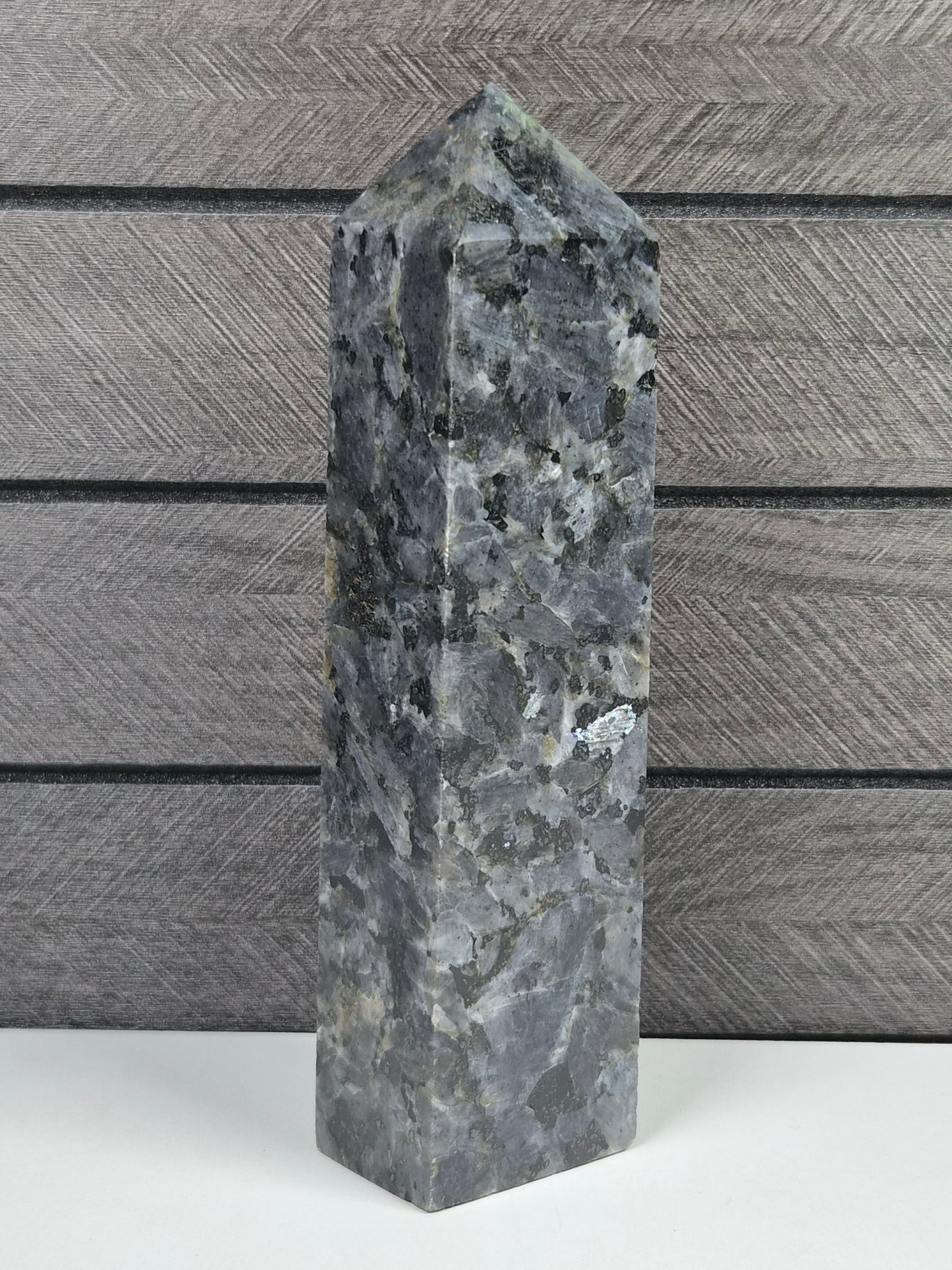 Larvikiet toren 360 gram