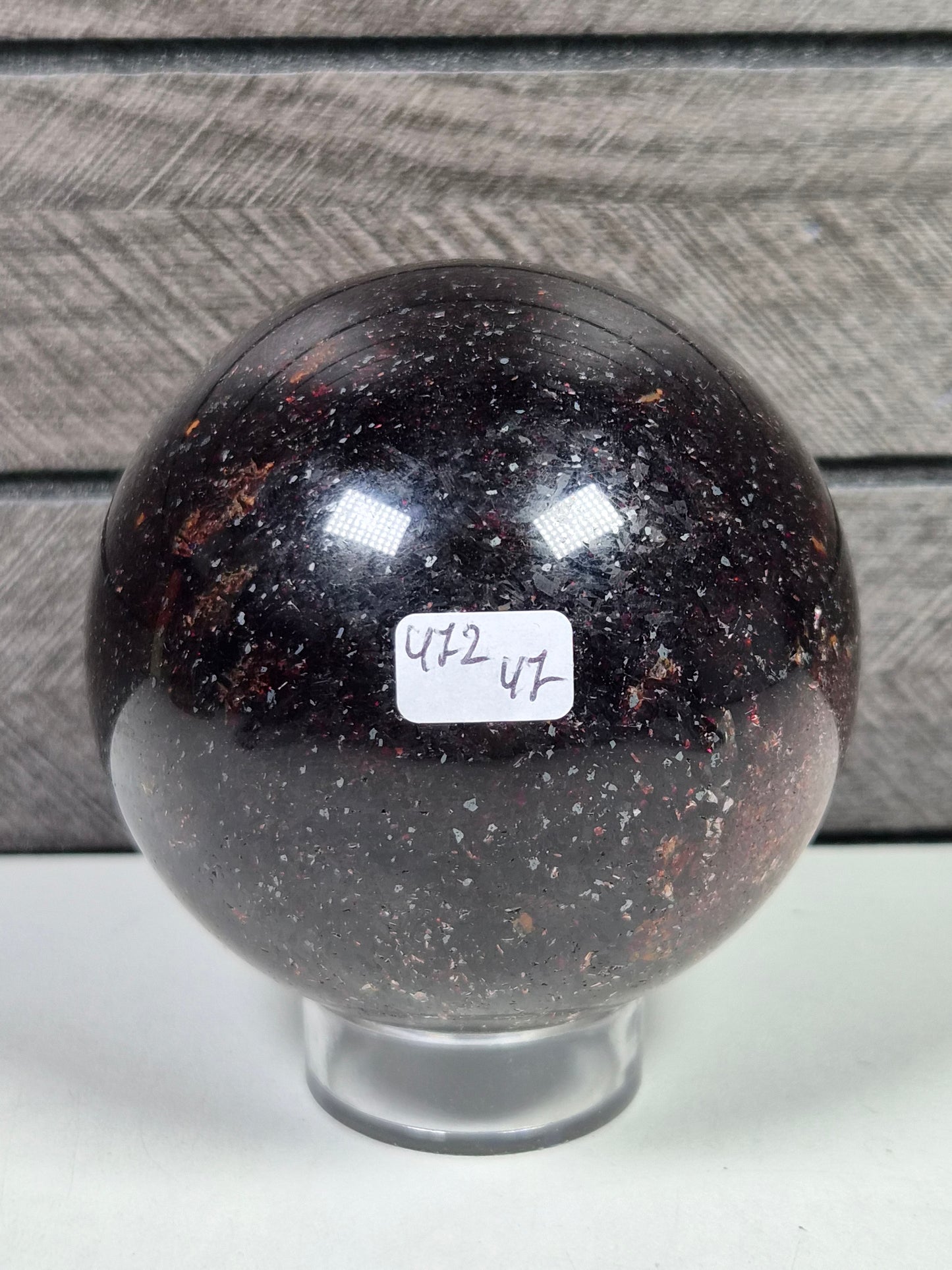 Almandien Granaat en Mica bol 472 gram