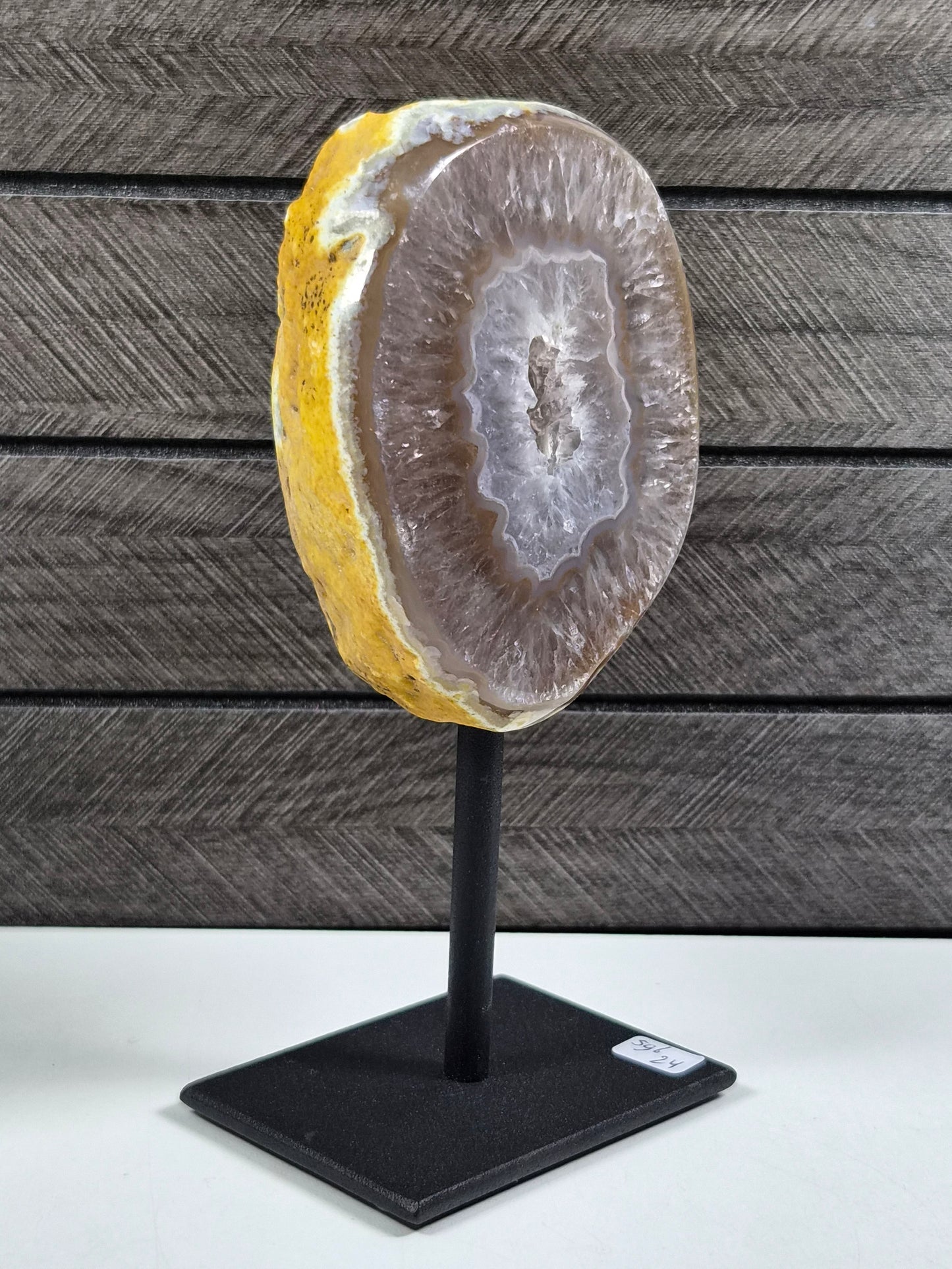 Agaat Geode op Standaard 596 gram