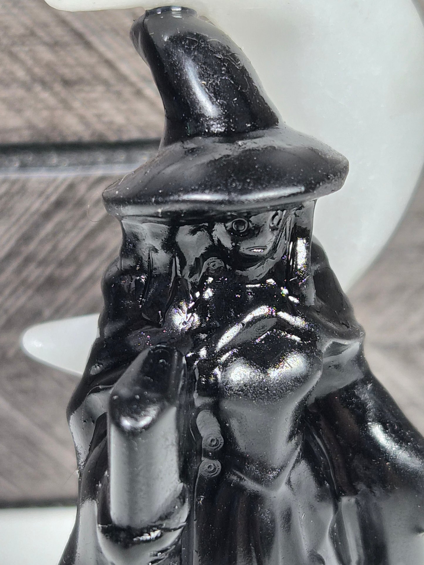 Zwarte Obsidiaan Heks met Witte Jade Maan