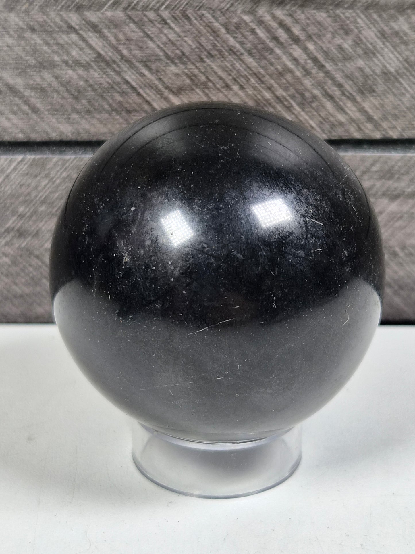 Zwarte Toermalijn bol 314 gram