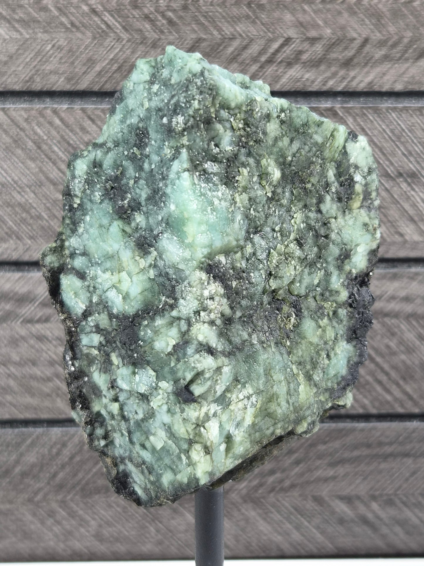 Emerald Ruw op standaard 504 gram