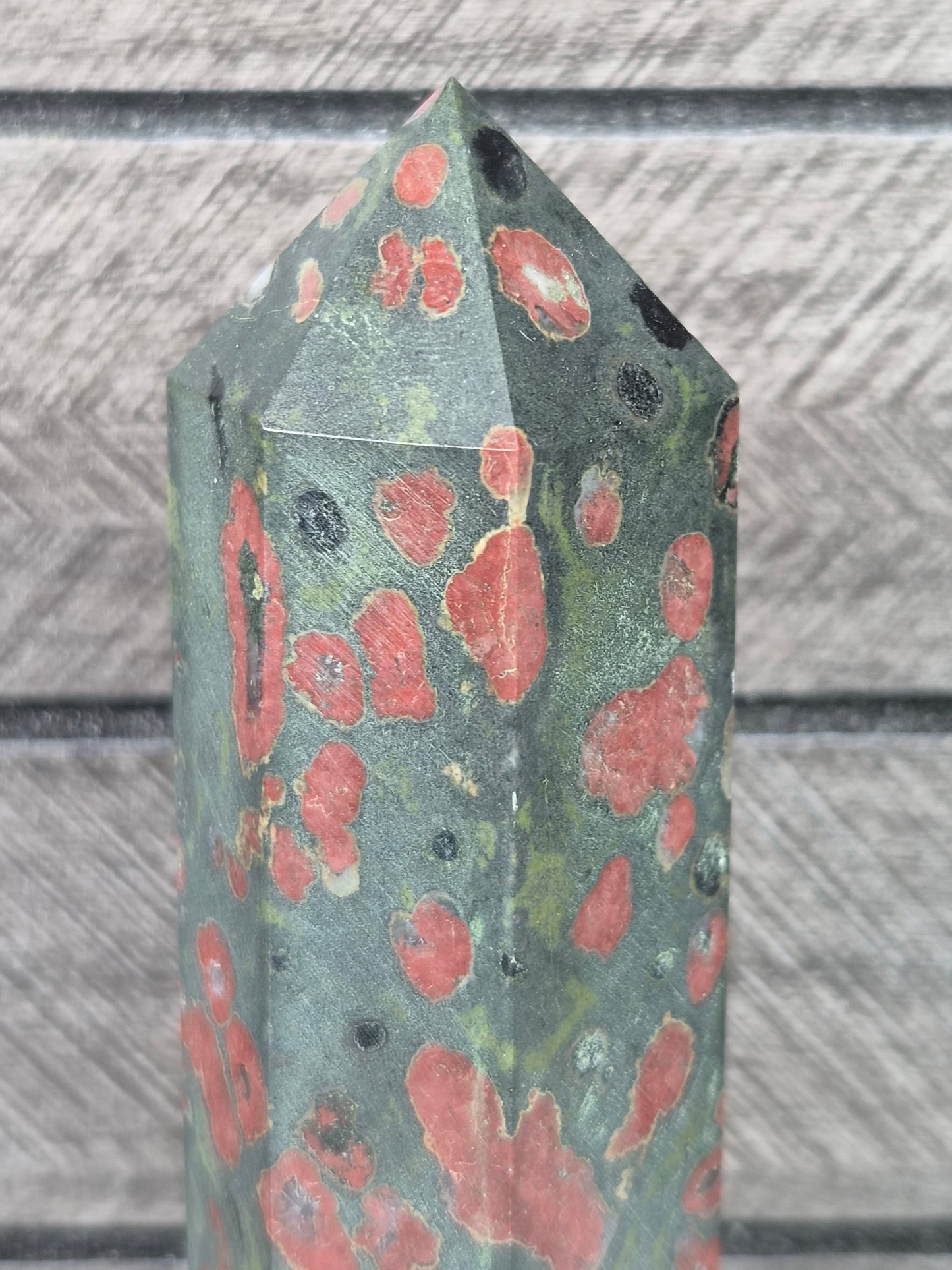 Pruimenbloesem Jaspis toren 318 gram