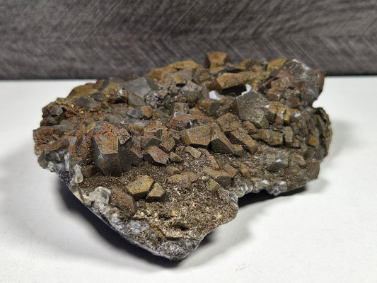 Daye Calciet met Pyriet Ruw 302 gram