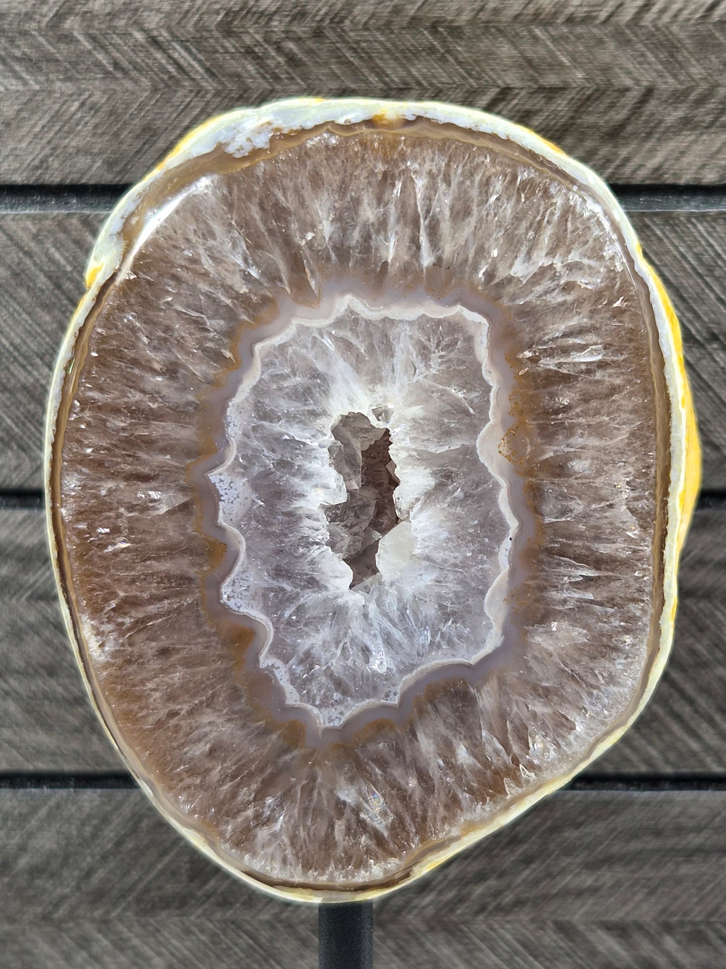 Agaat Geode op Standaard 596 gram