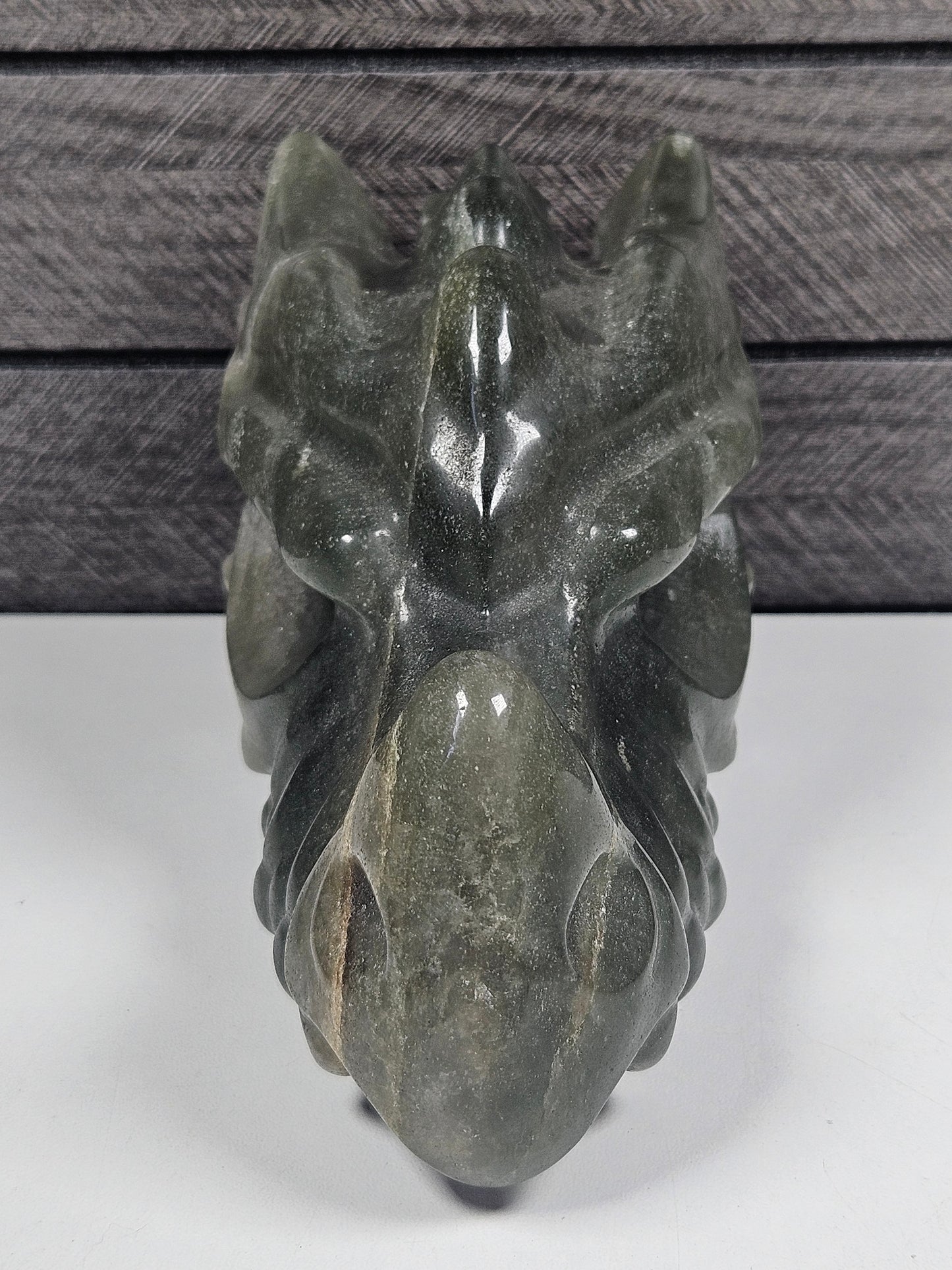 Groene Aventurijn Drakenkop 1060 gram