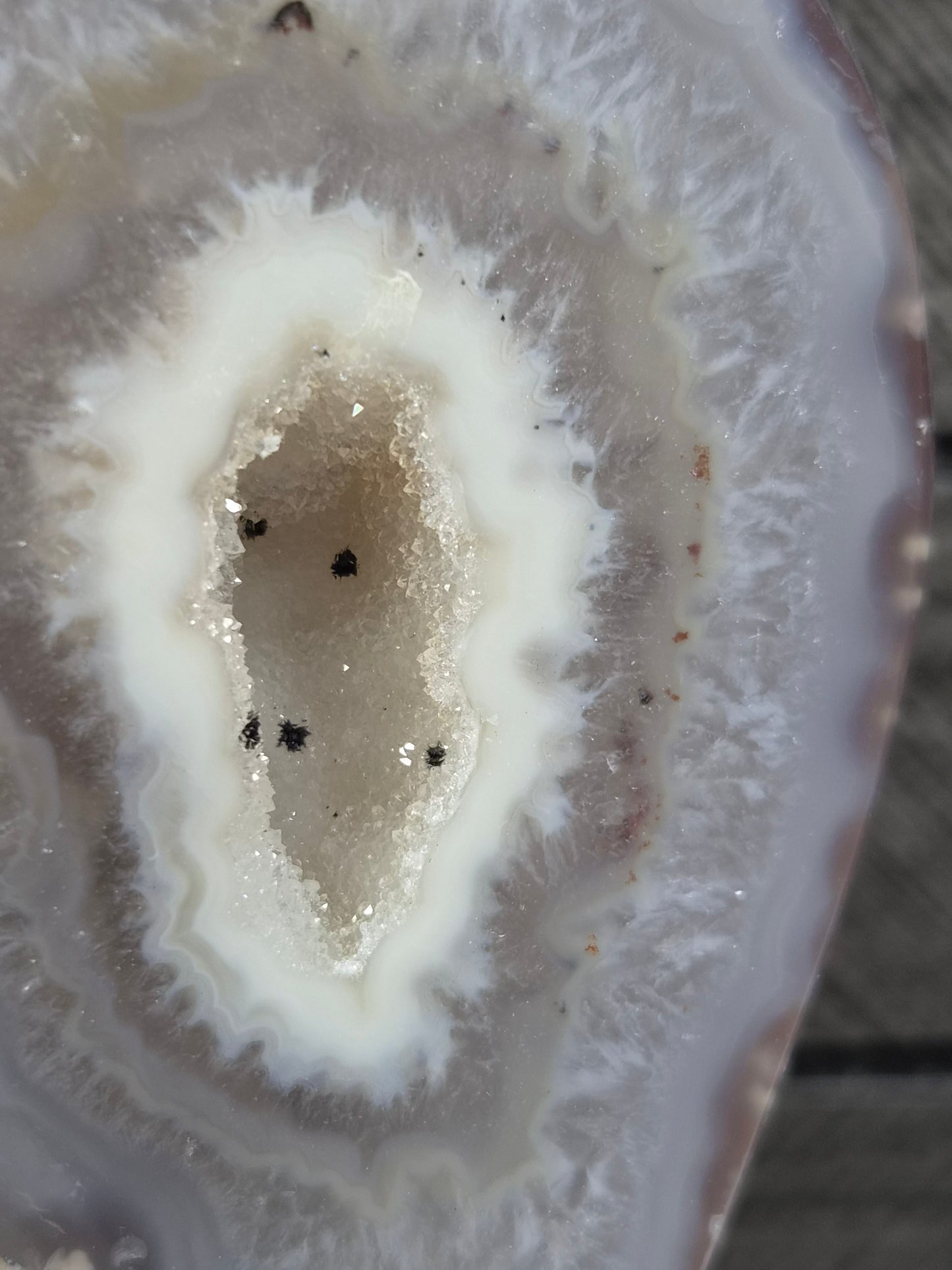 Agaat Geode op Standaard 350 gram