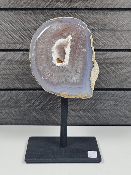Agaat Geode op standaard 416 gram
