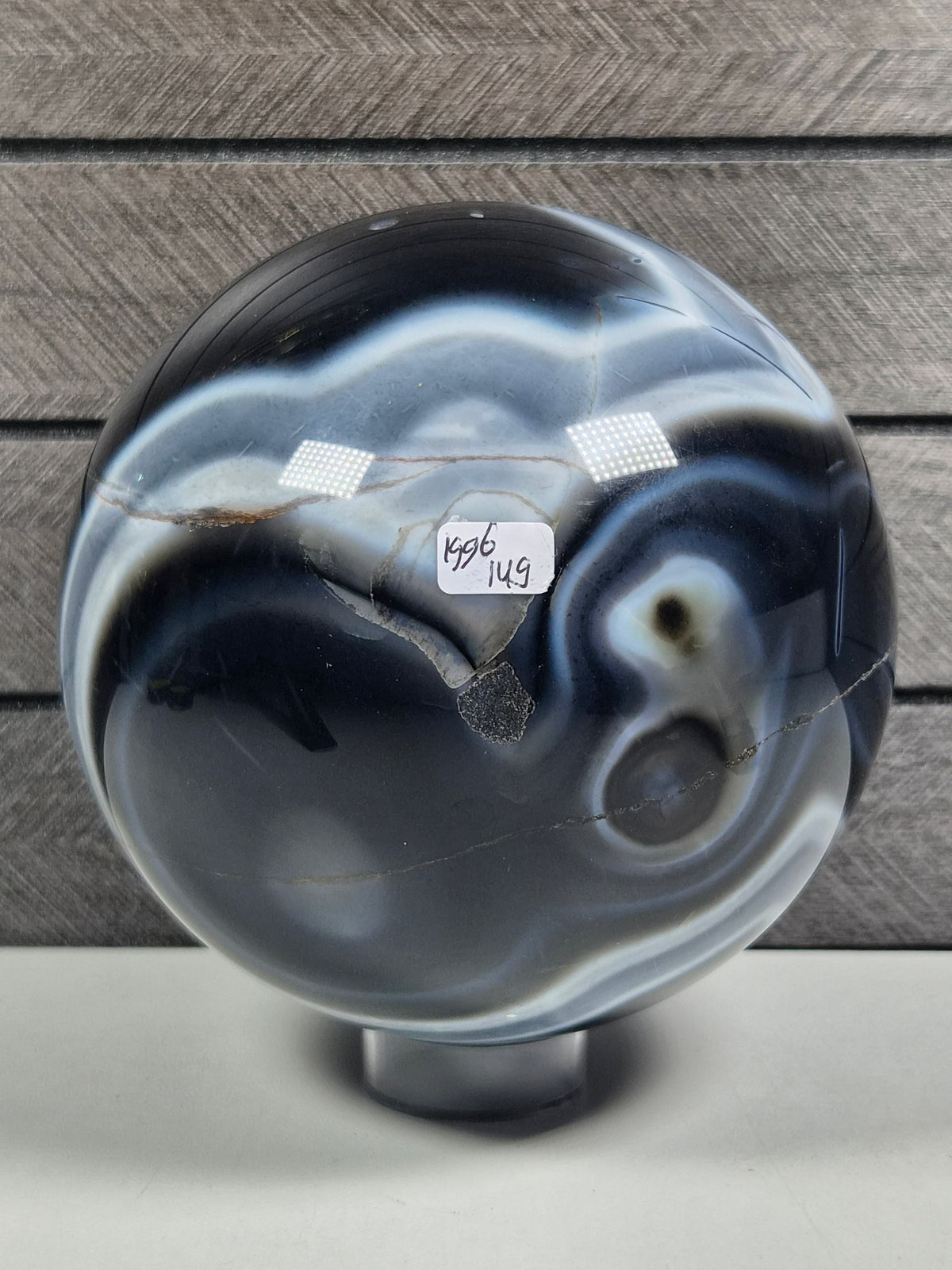 Zwarte Agaat bol 1996 gram
