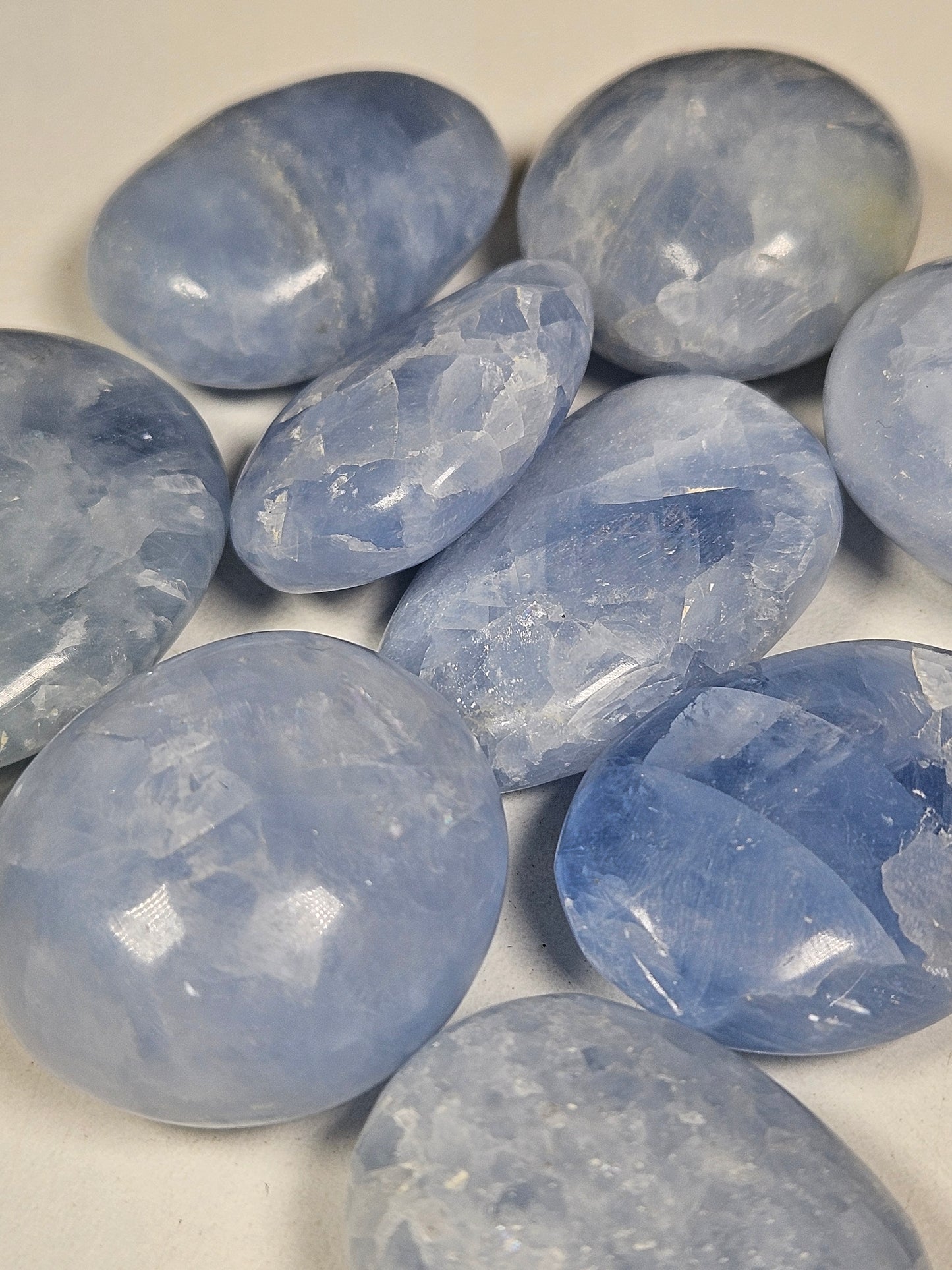 Blauwe calciet zaksteen