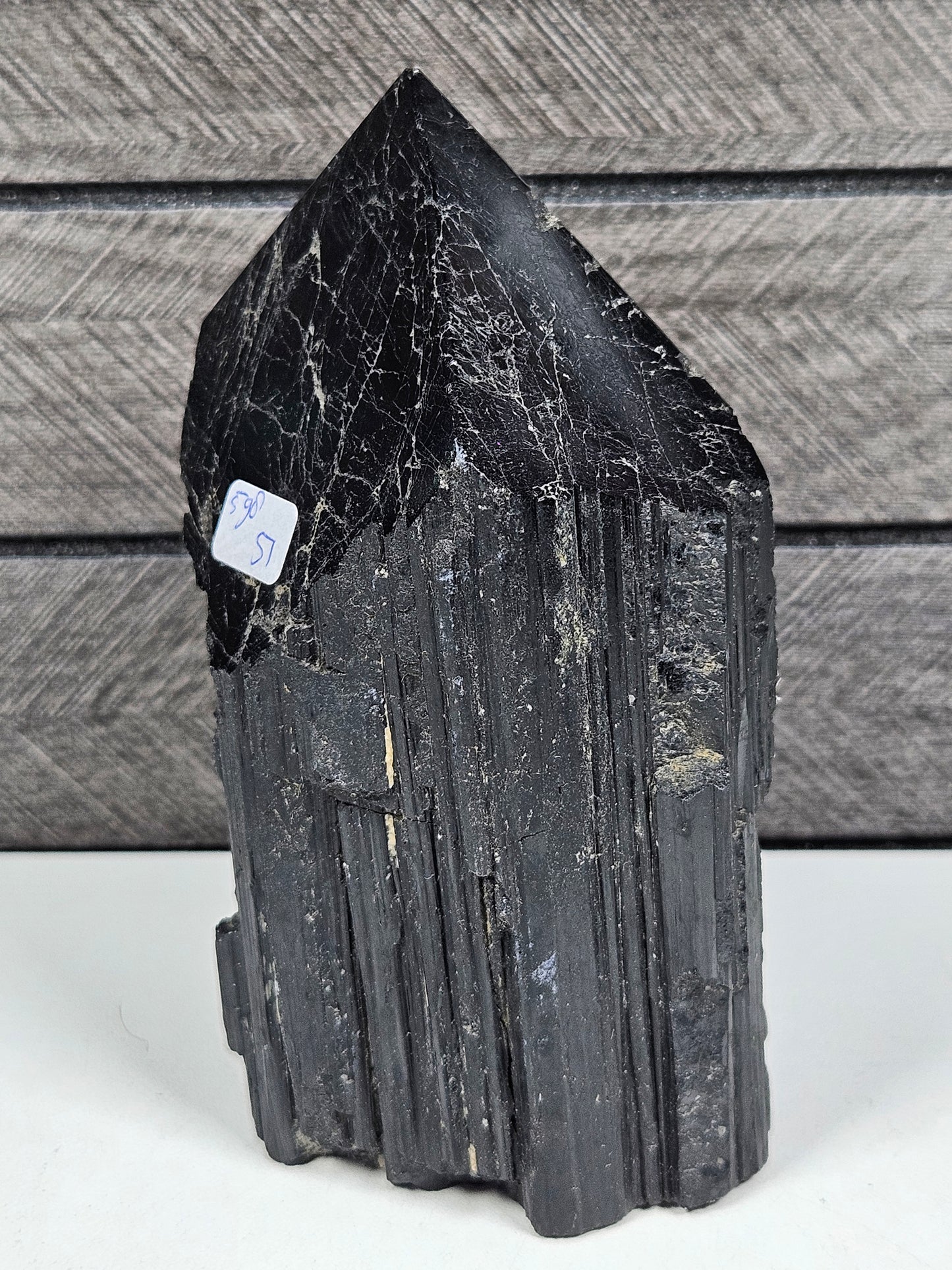 Zwarte toermalijn toren 598 gram